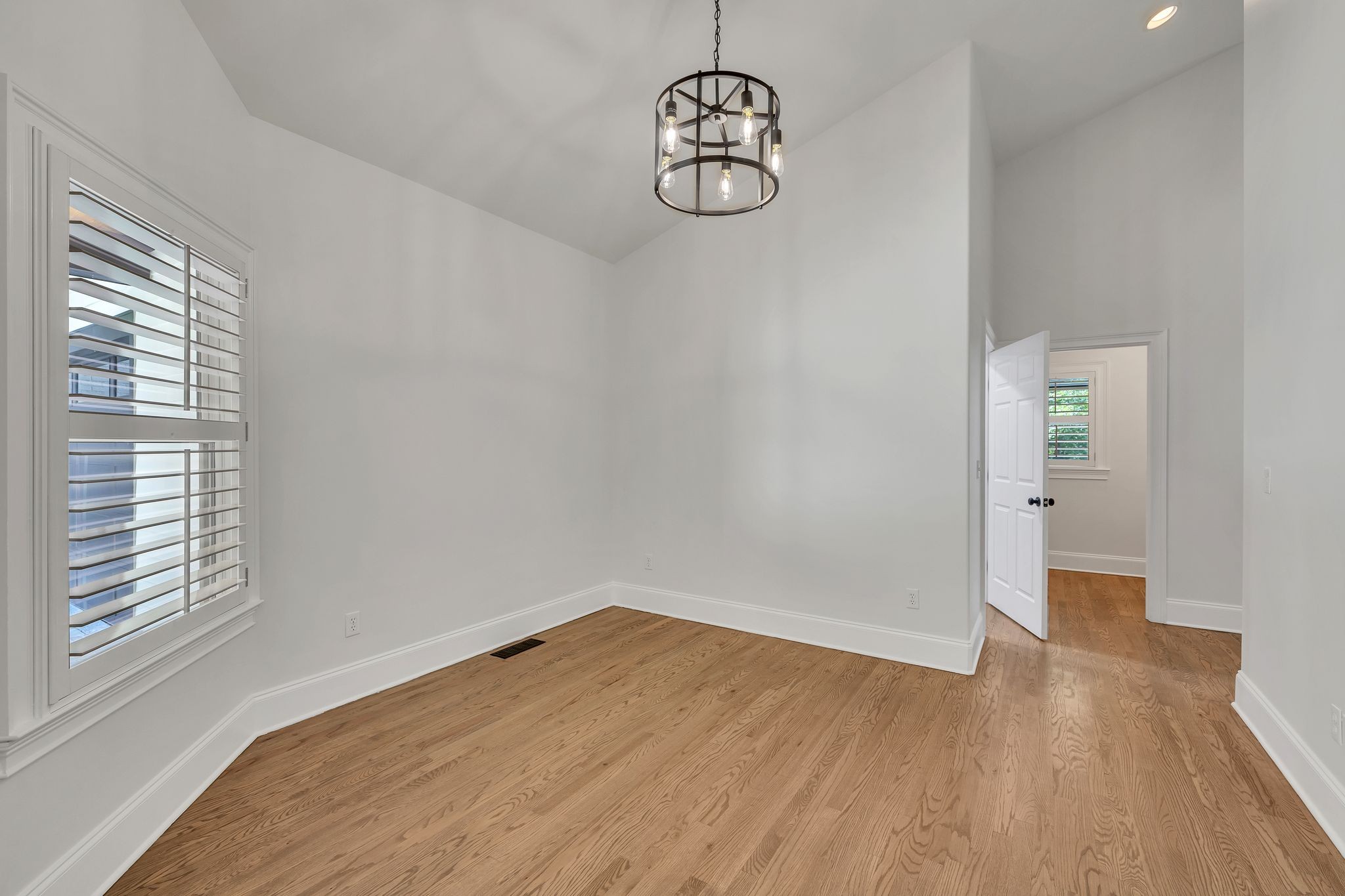 36 Chestnut St Property Photo 17