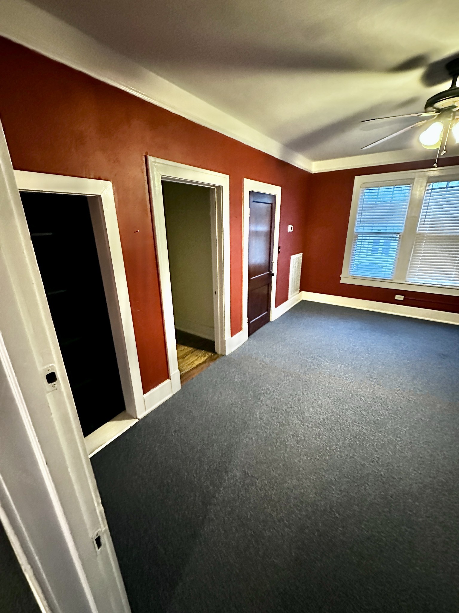 1015 Madison St Property Photo 36