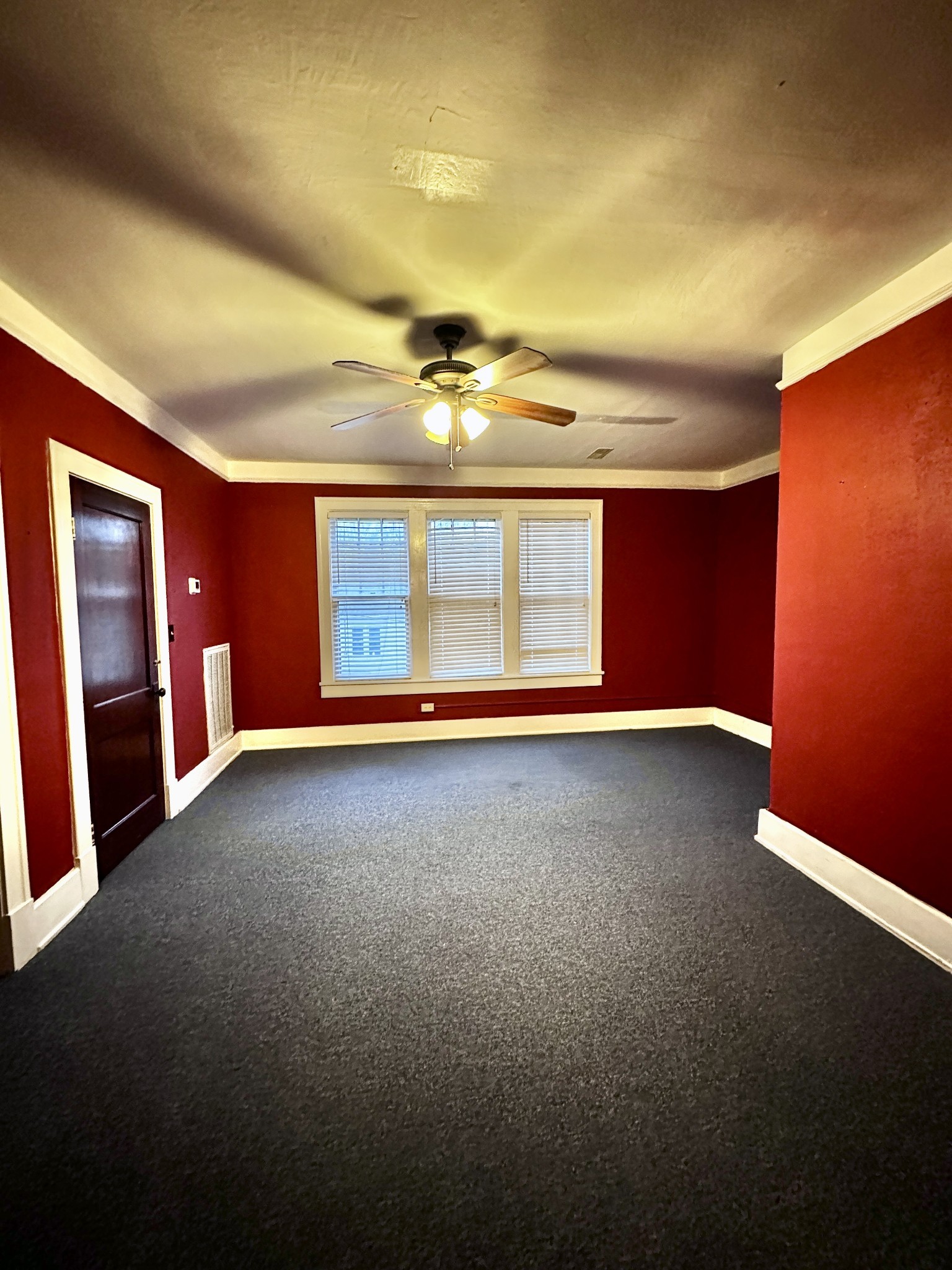 1015 Madison St Property Photo 37