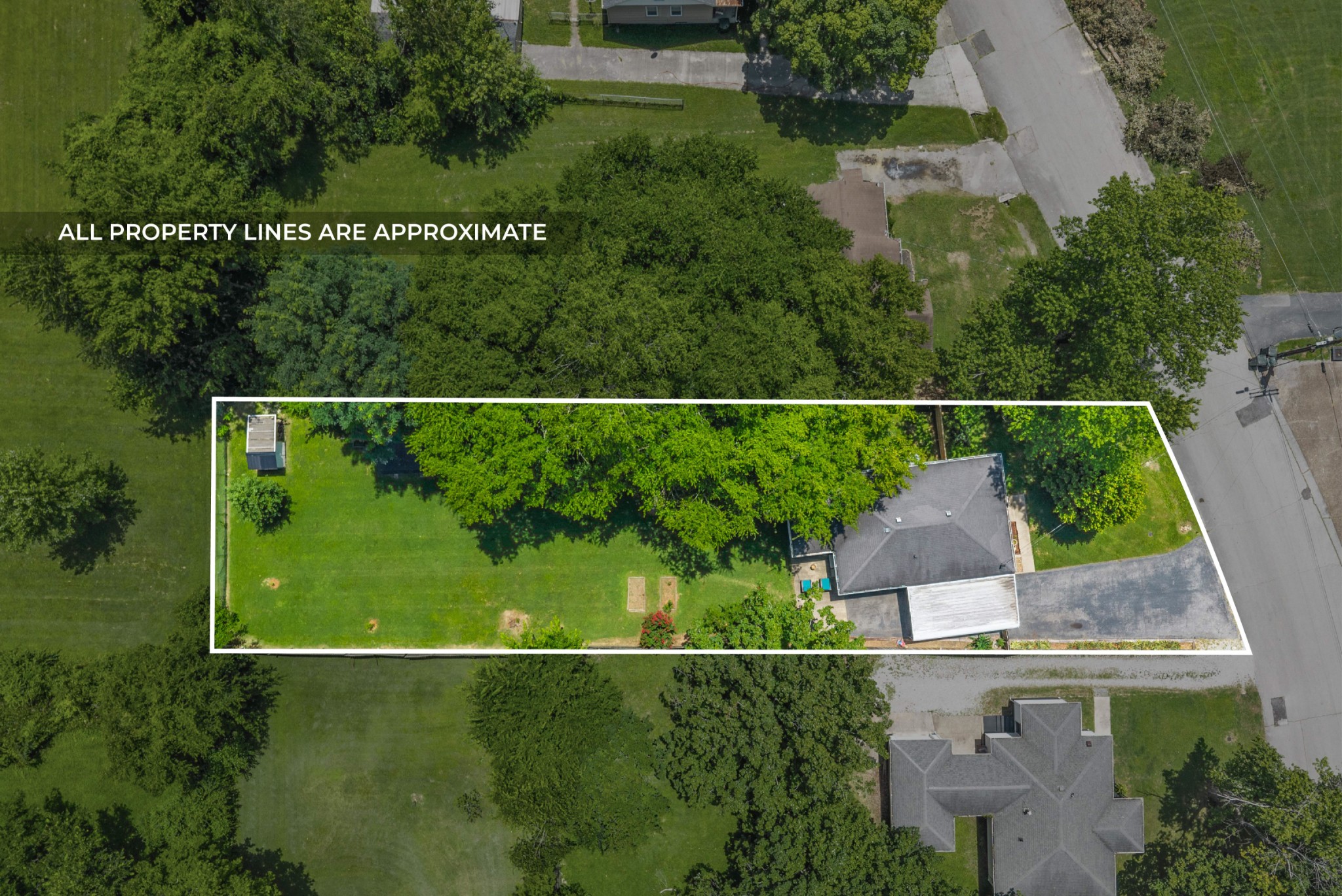 2626 Kenwood Dr Property Photo 2