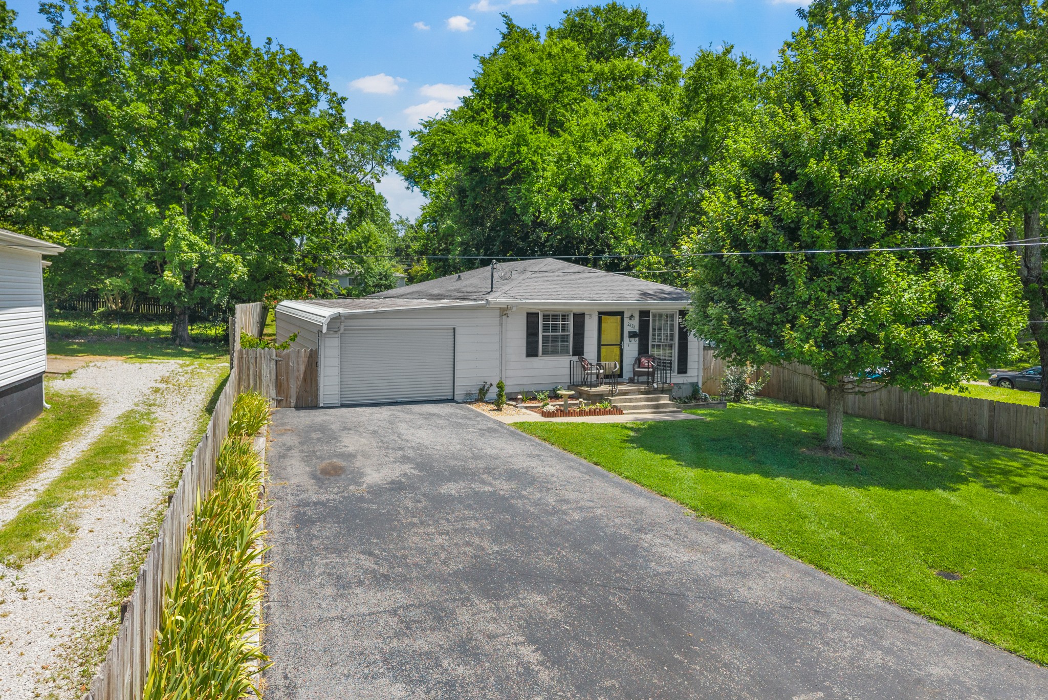 2626 Kenwood Dr Property Photo 3