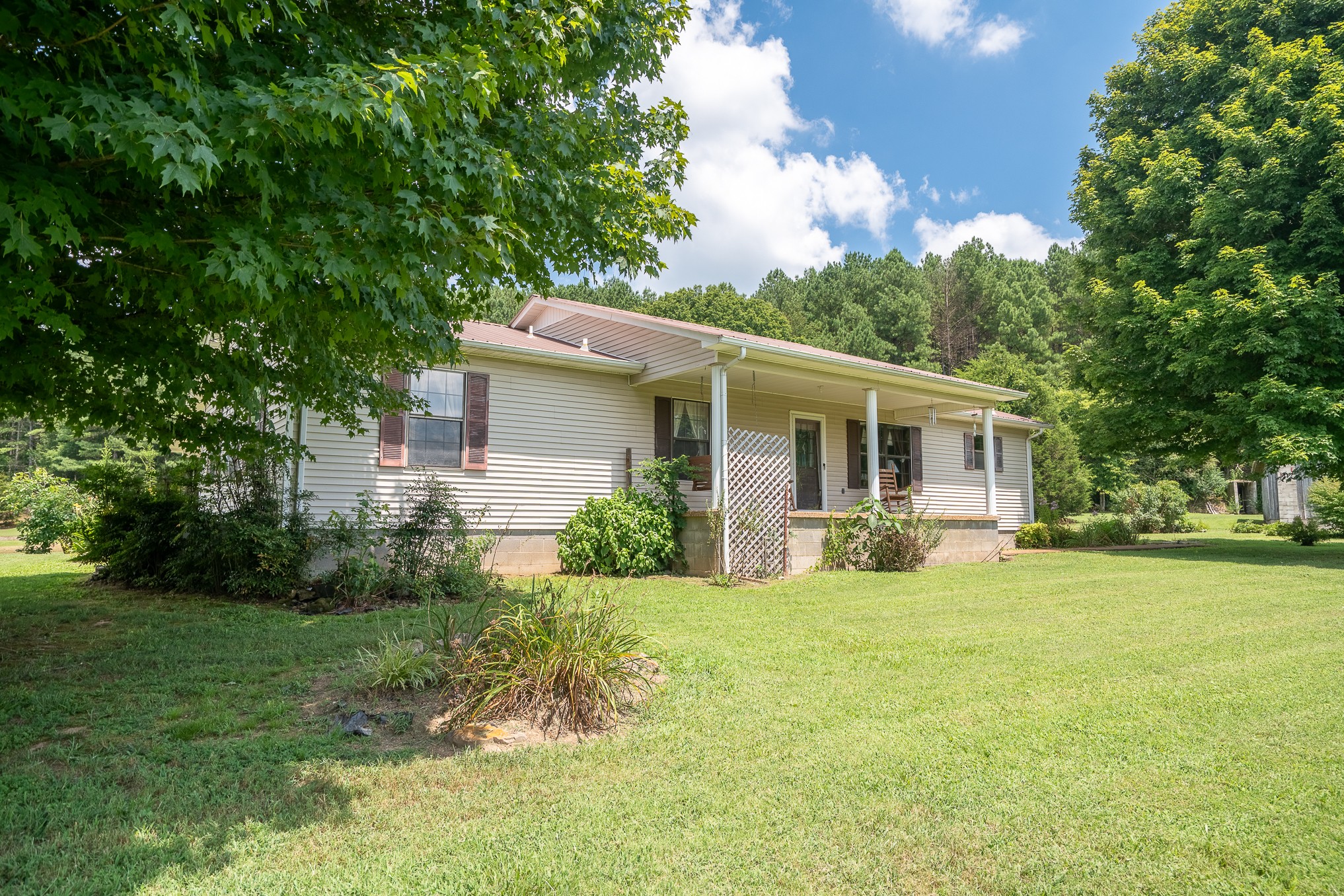 46 Brier Hill Rd Property Photo 3