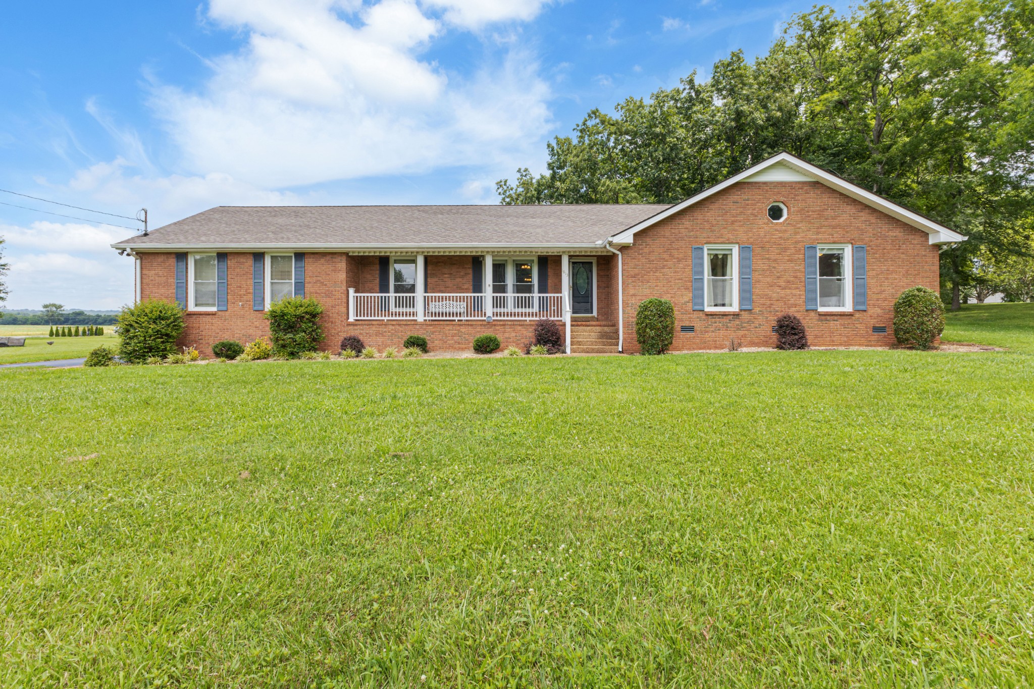 1613 Ponderosa Trl Property Photo 1
