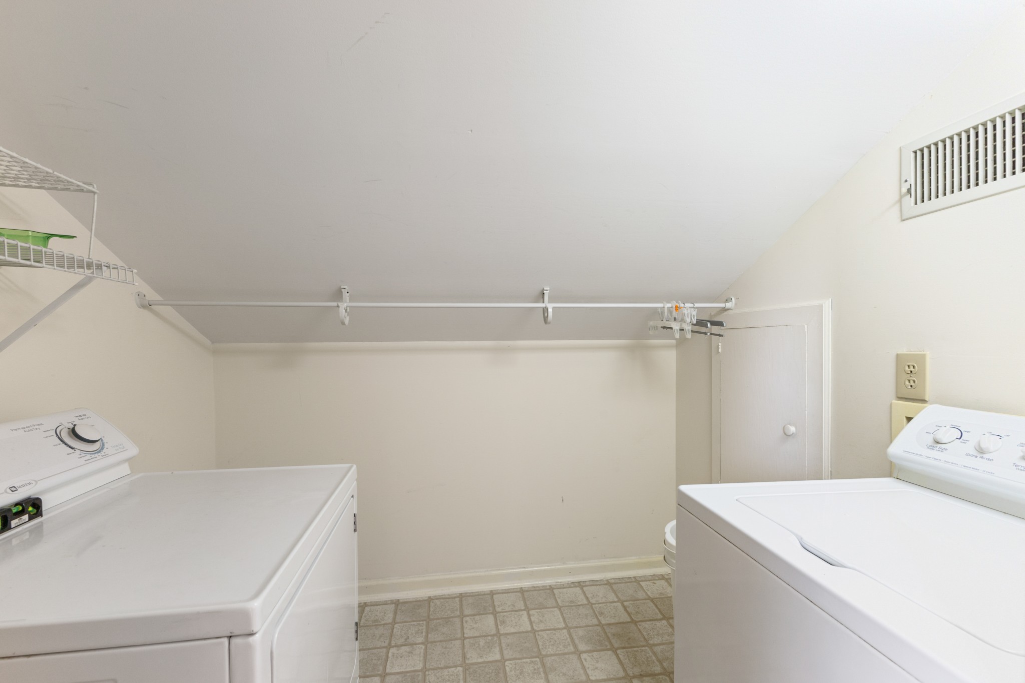 1613 Ponderosa Trl Property Photo 25