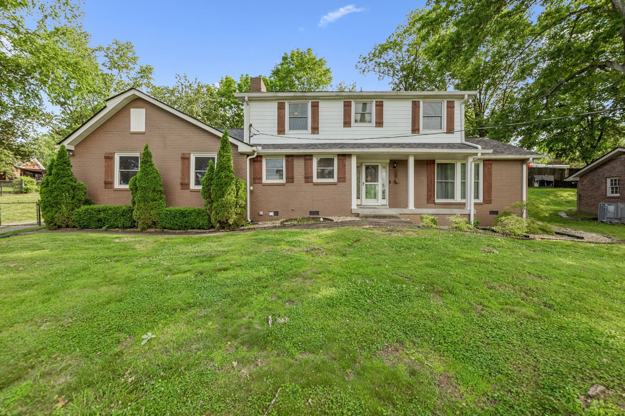 109 Cloverdale Ct Property Photo 1