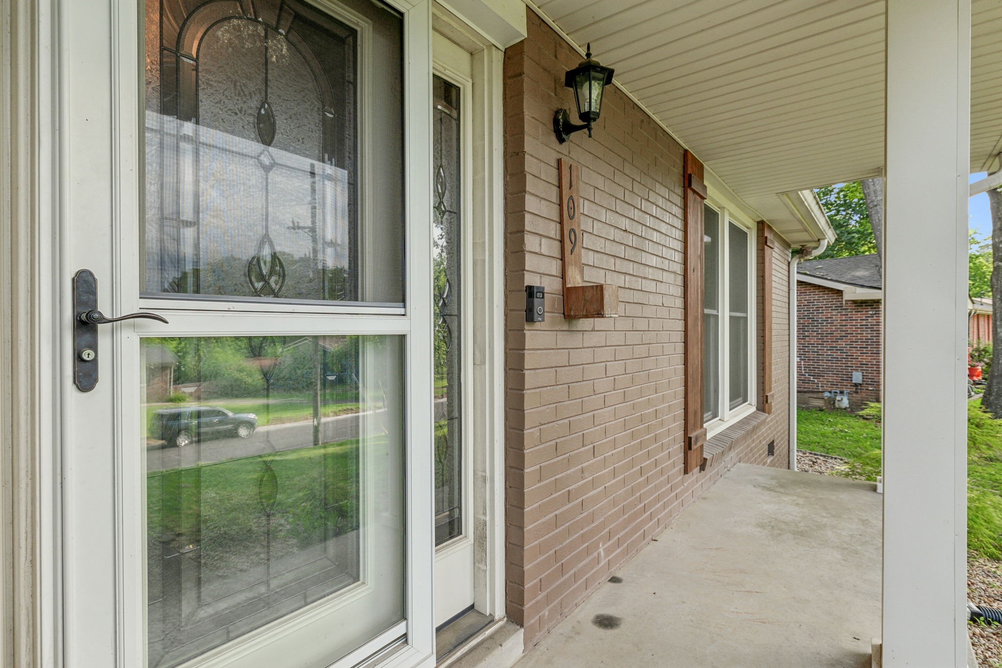 109 Cloverdale Ct Property Photo 5