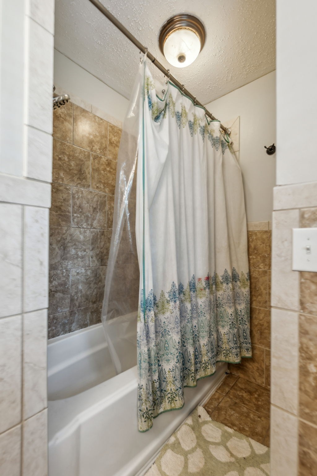 109 Cloverdale Ct Property Photo 31