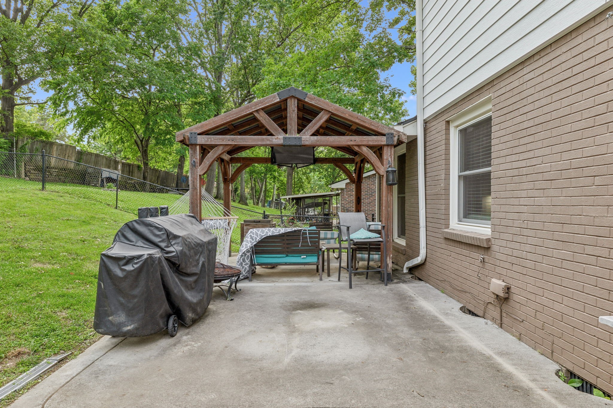 109 Cloverdale Ct Property Photo 33