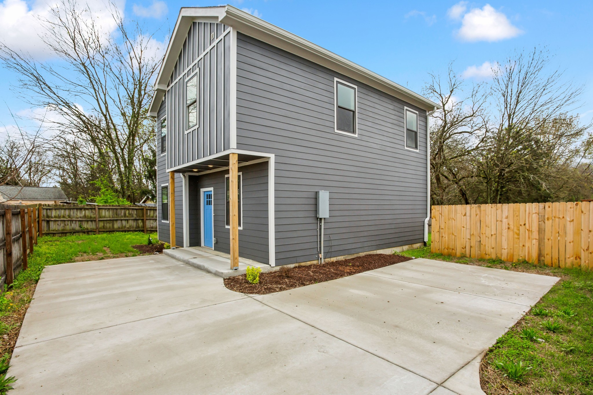 727 Flint Ridge Dr Property Photo 1