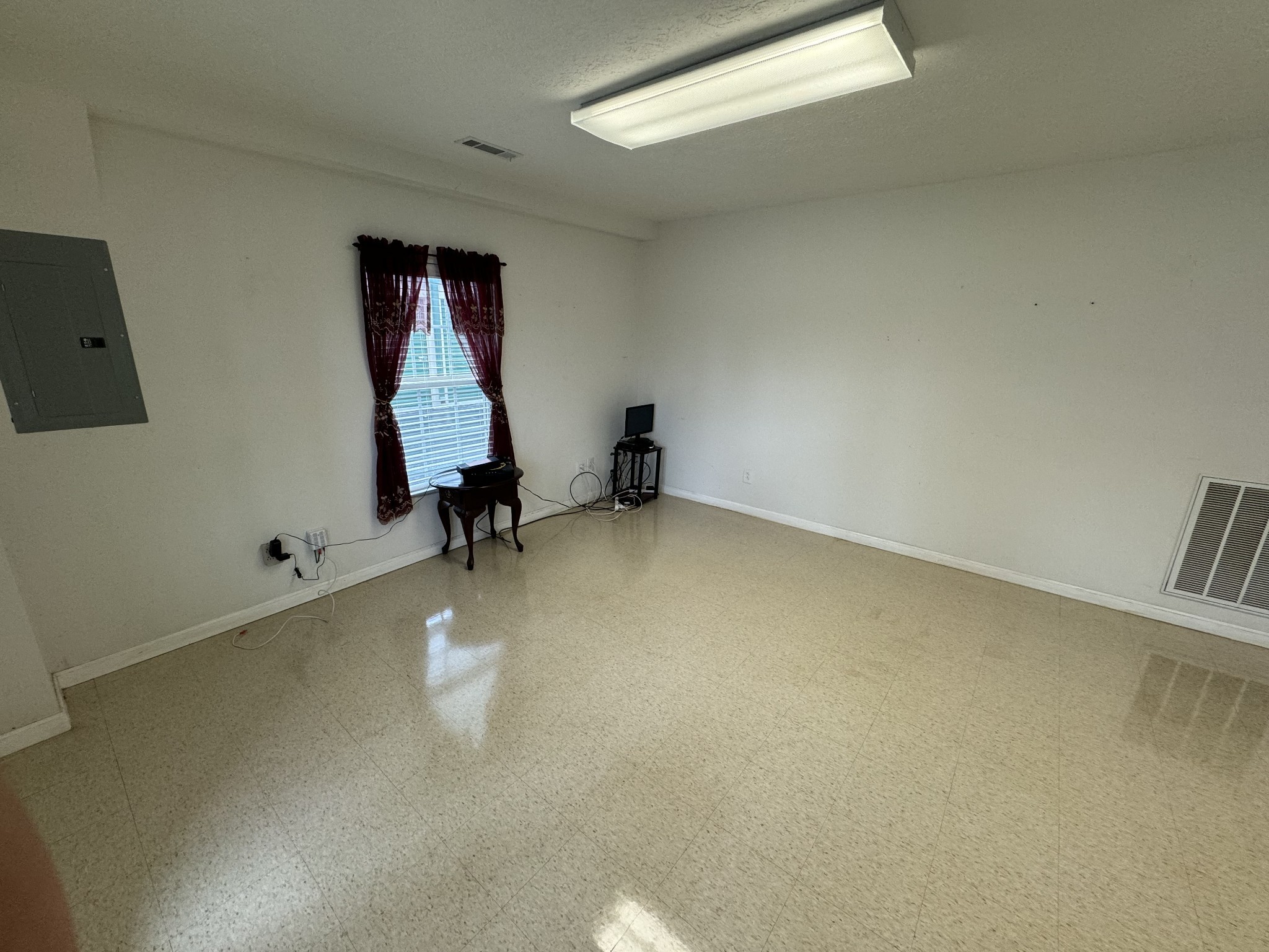 7650 E Gum Rd Property Photo 2