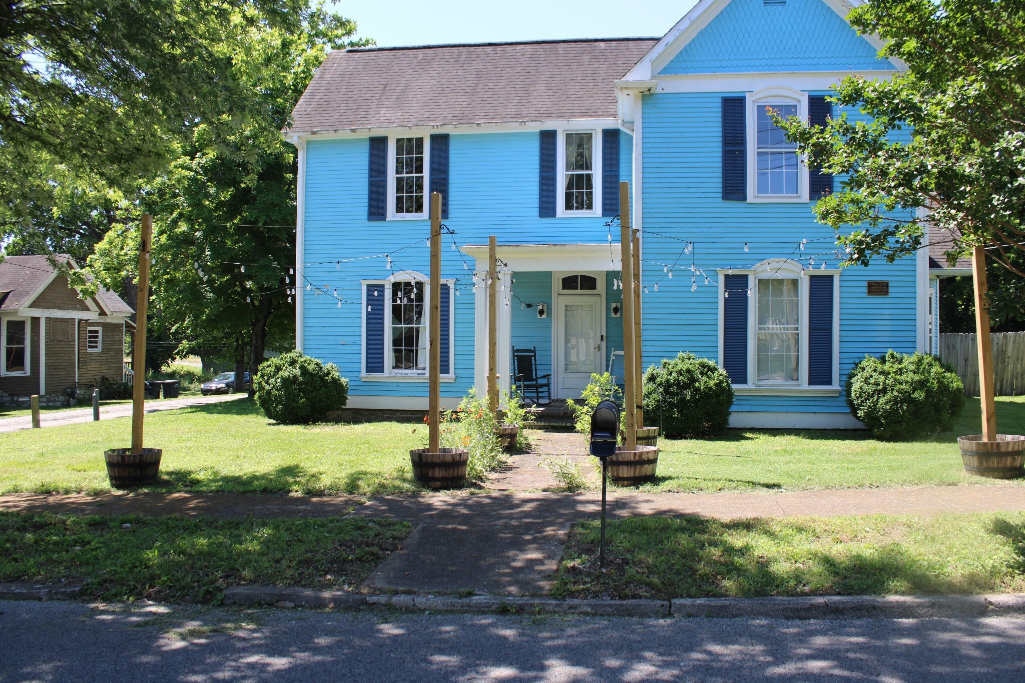 211 Maple St, E Property Photo 1