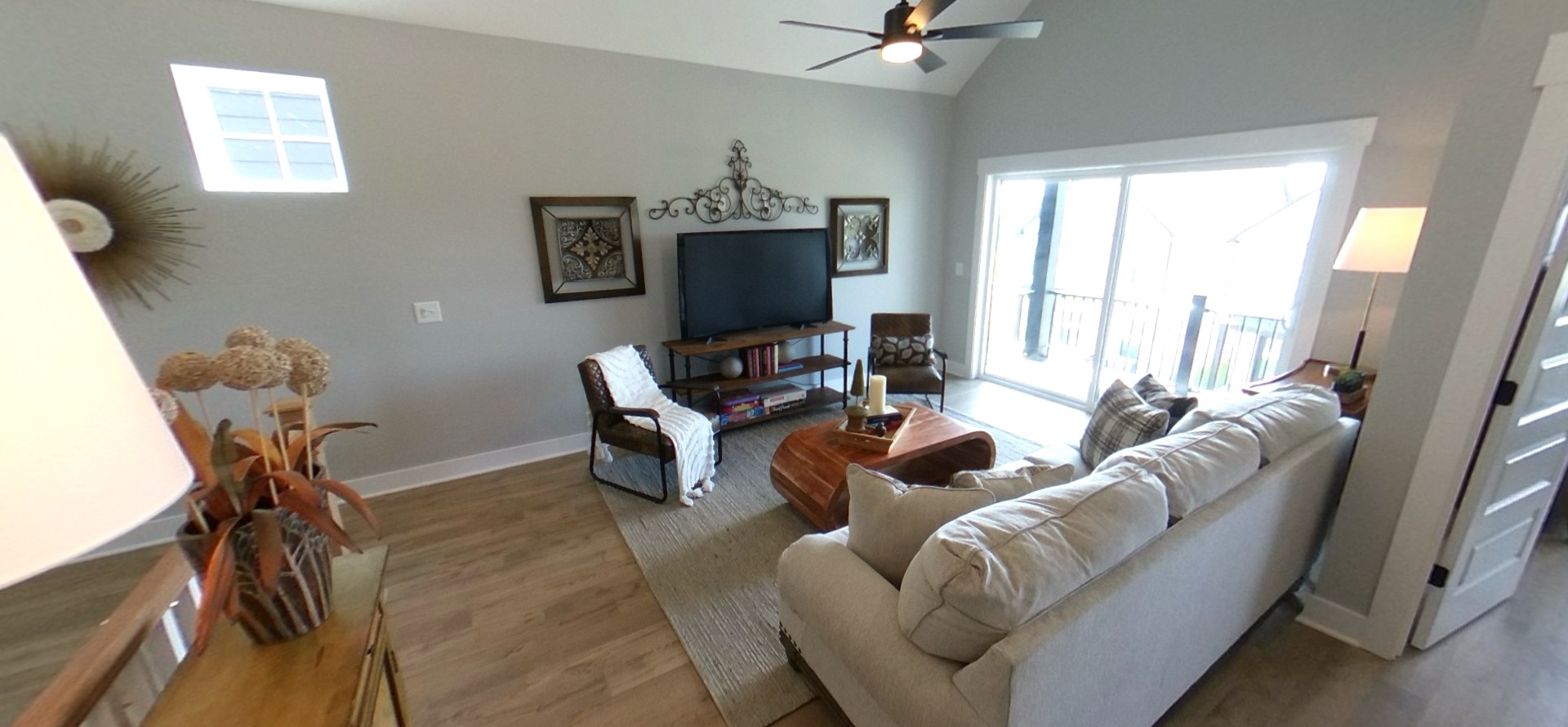 661 Gustaf Dr Property Photo 18