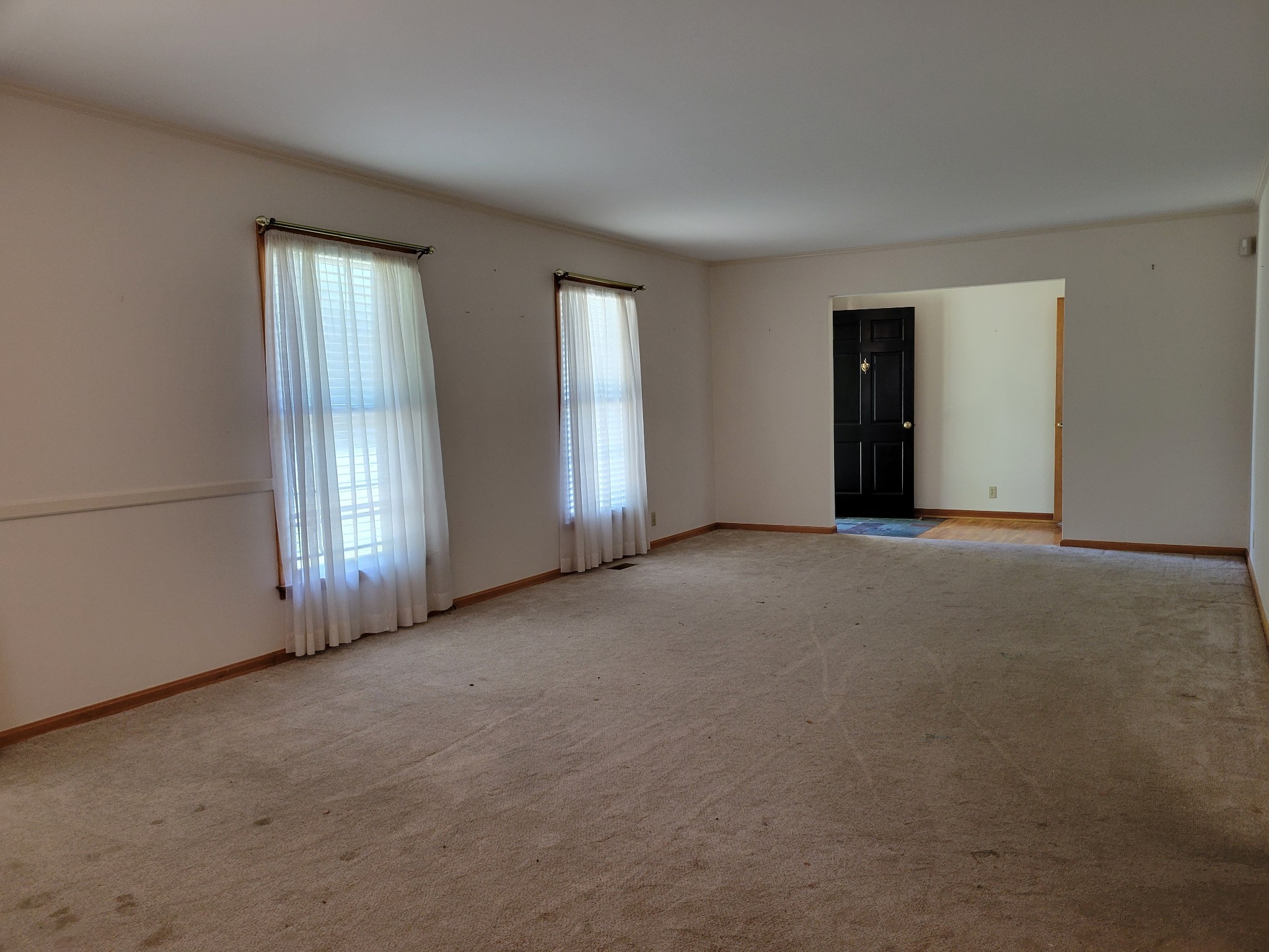 140 Sherry Cir Property Photo 3
