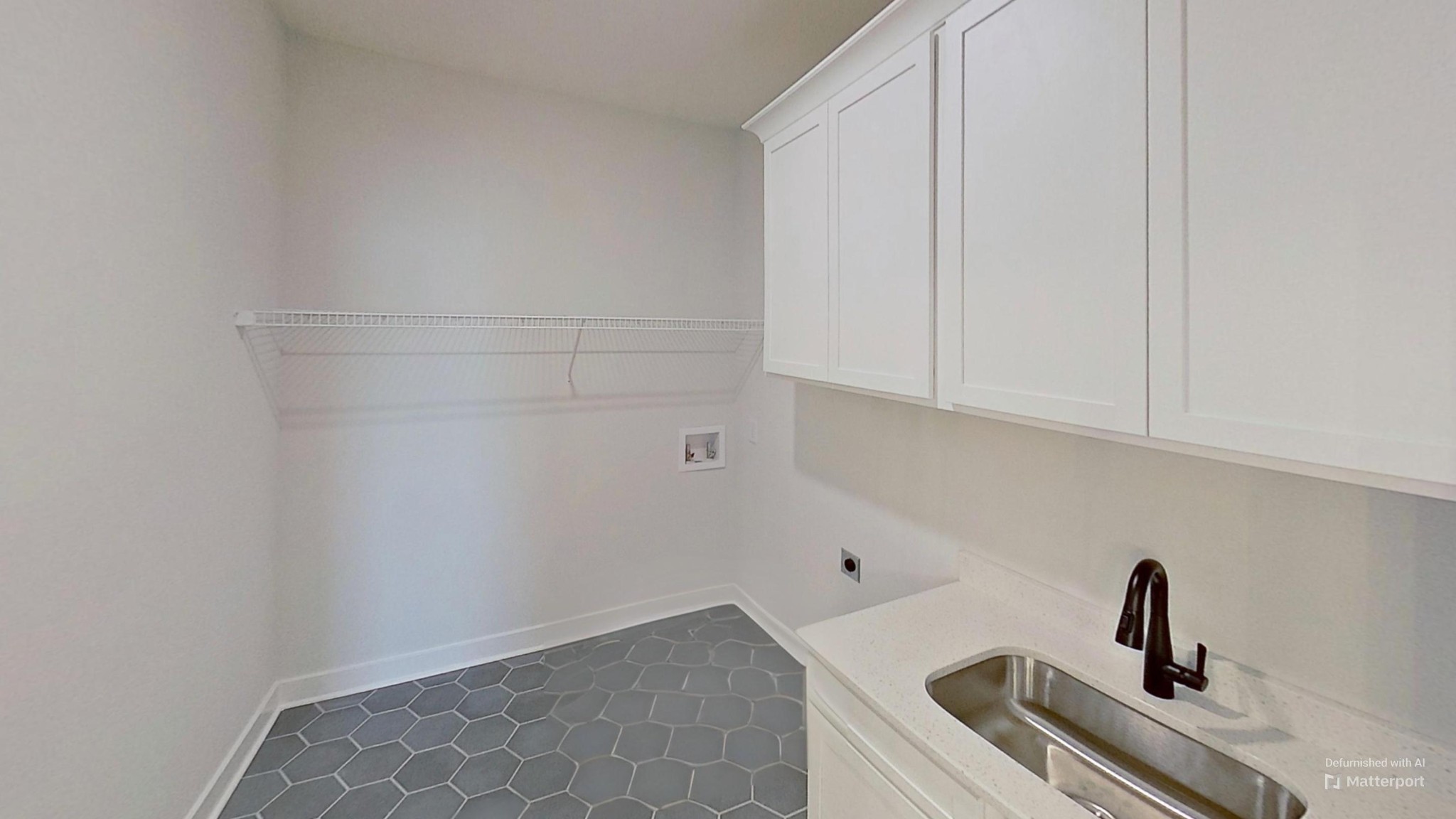 657 Gustaf Dr Property Photo 25