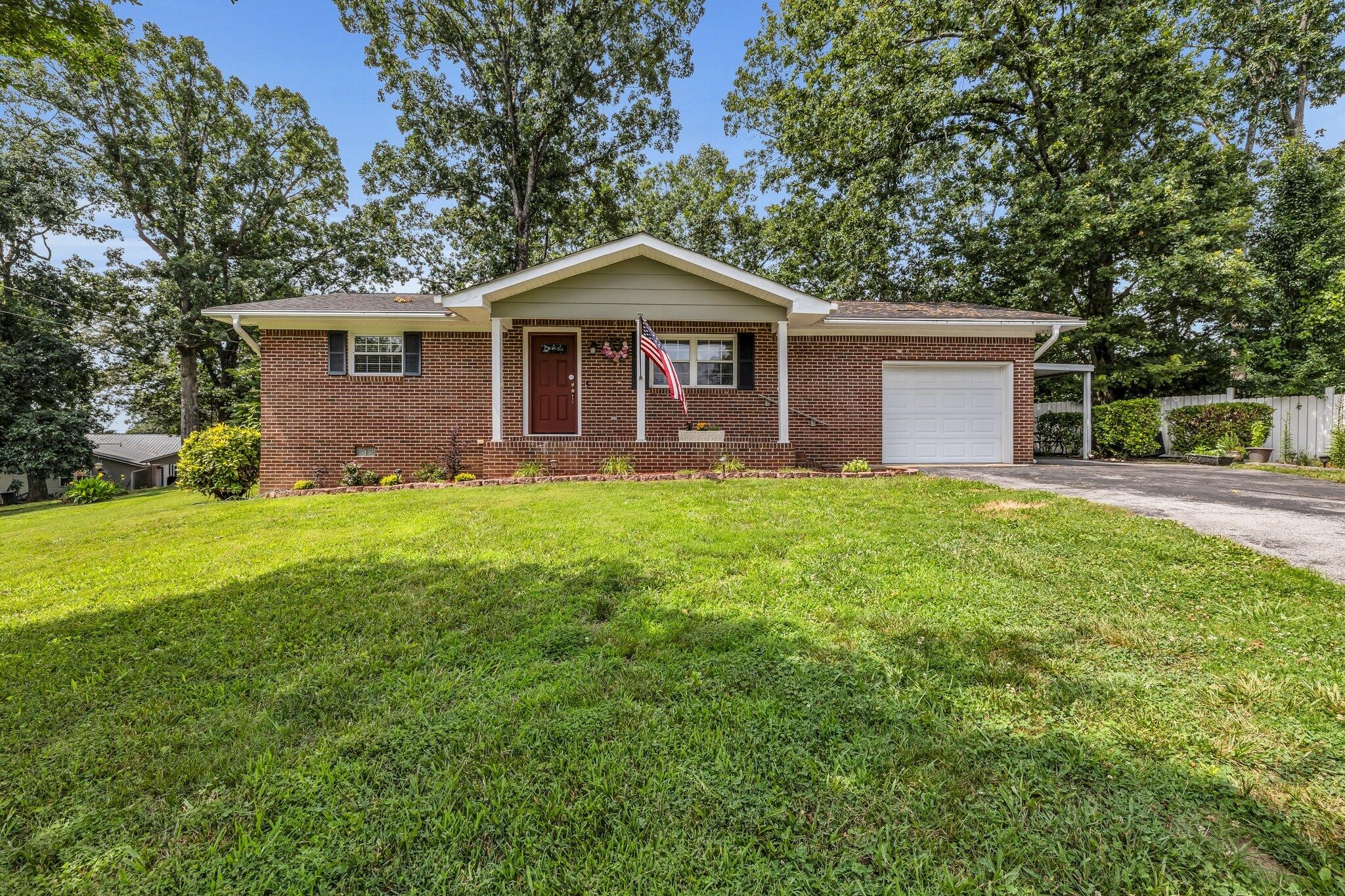 1235 Northern Court Property Photo 1