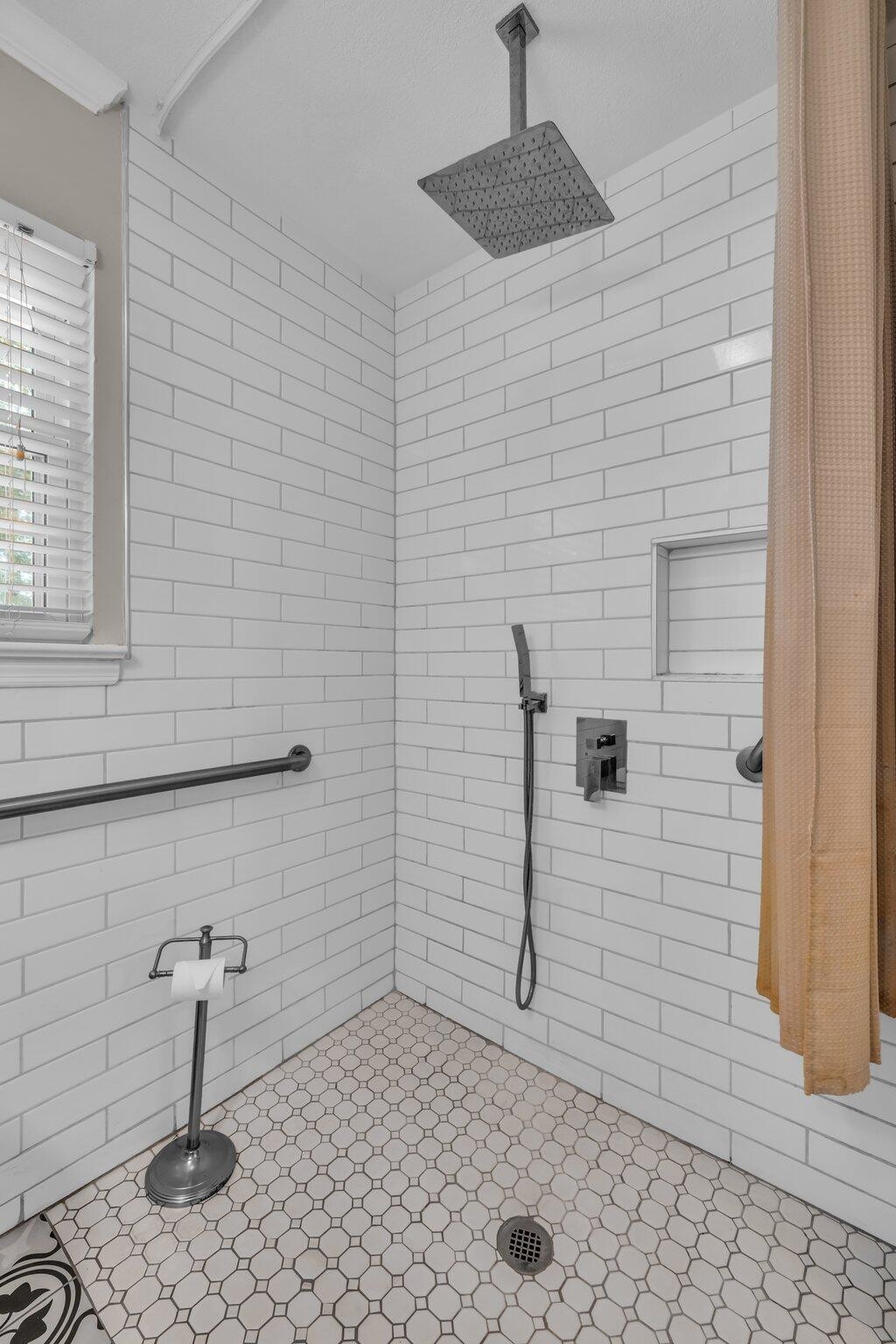 1235 Northern Court Property Photo 16