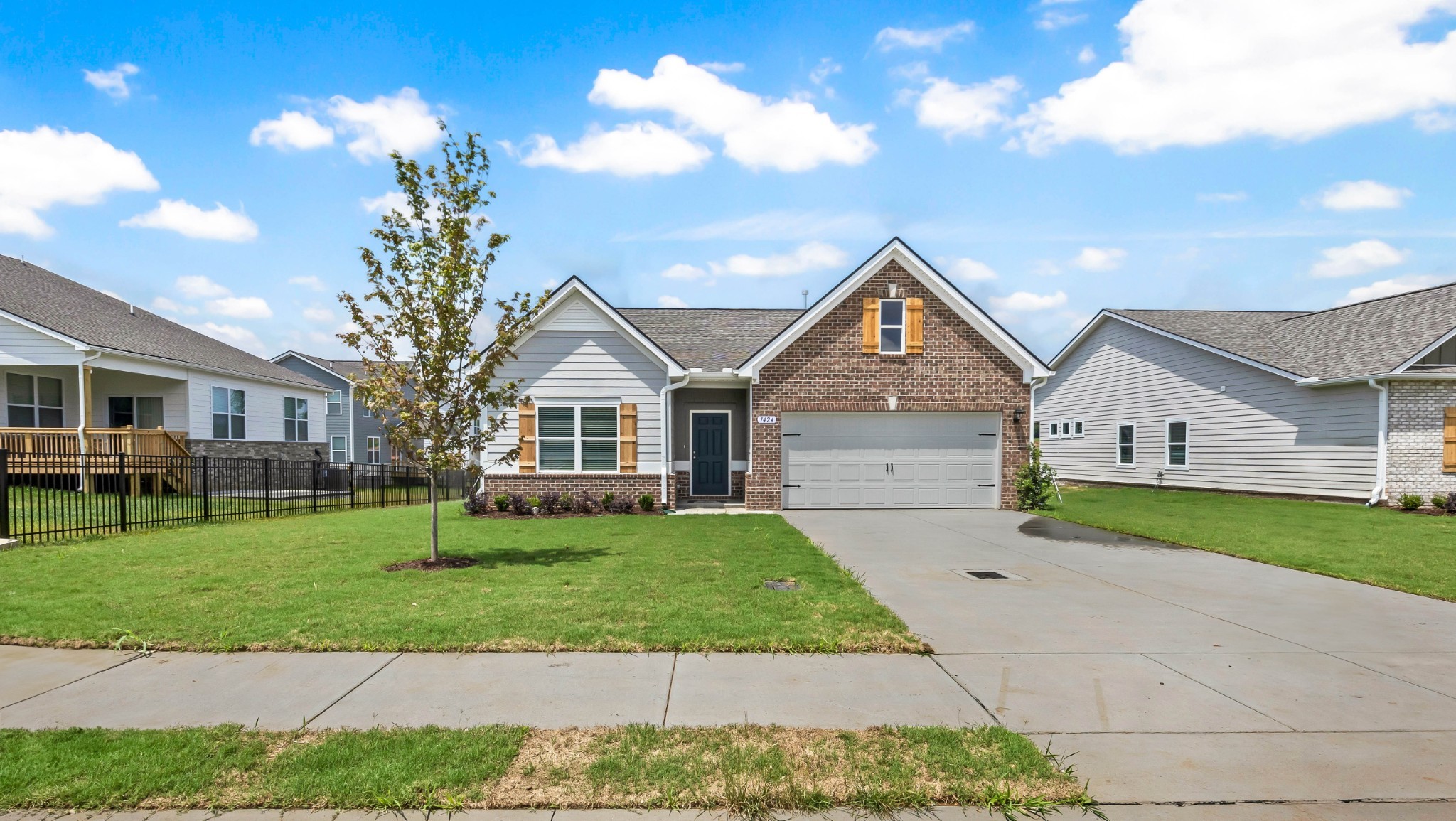 1424 English Oak Drive Property Photo 4