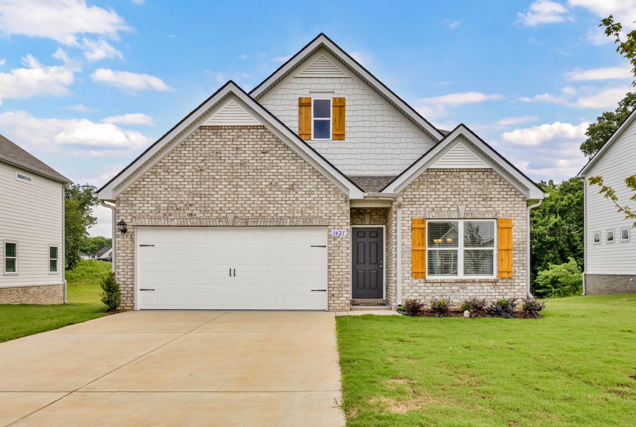 1421 English Oak Drive Property Photo 1