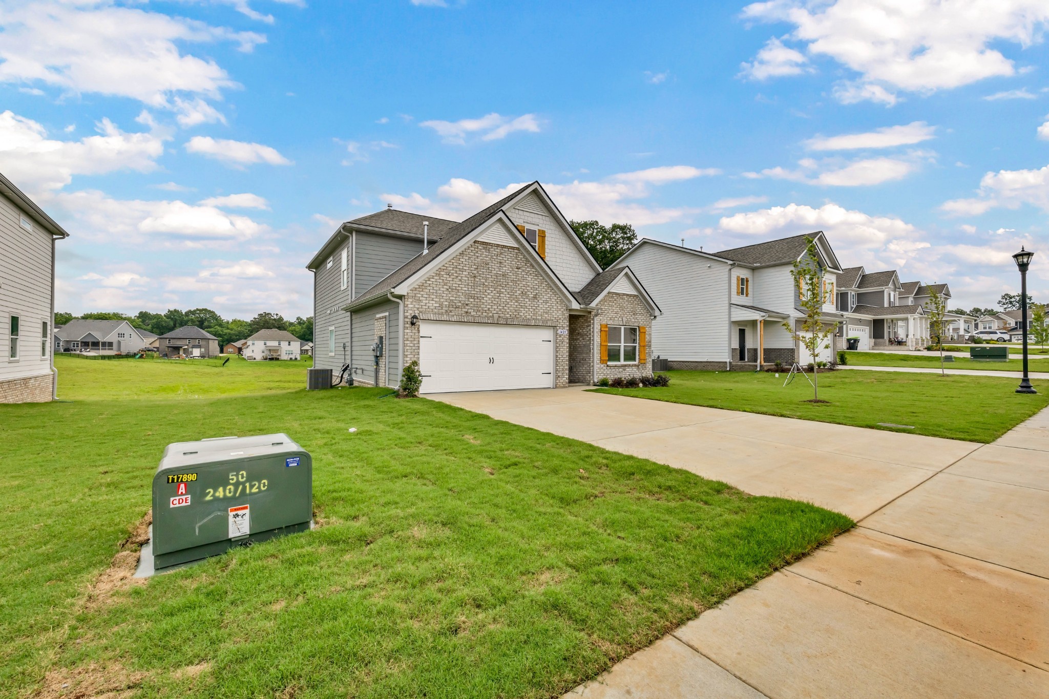 1421 English Oak Drive Property Photo 6