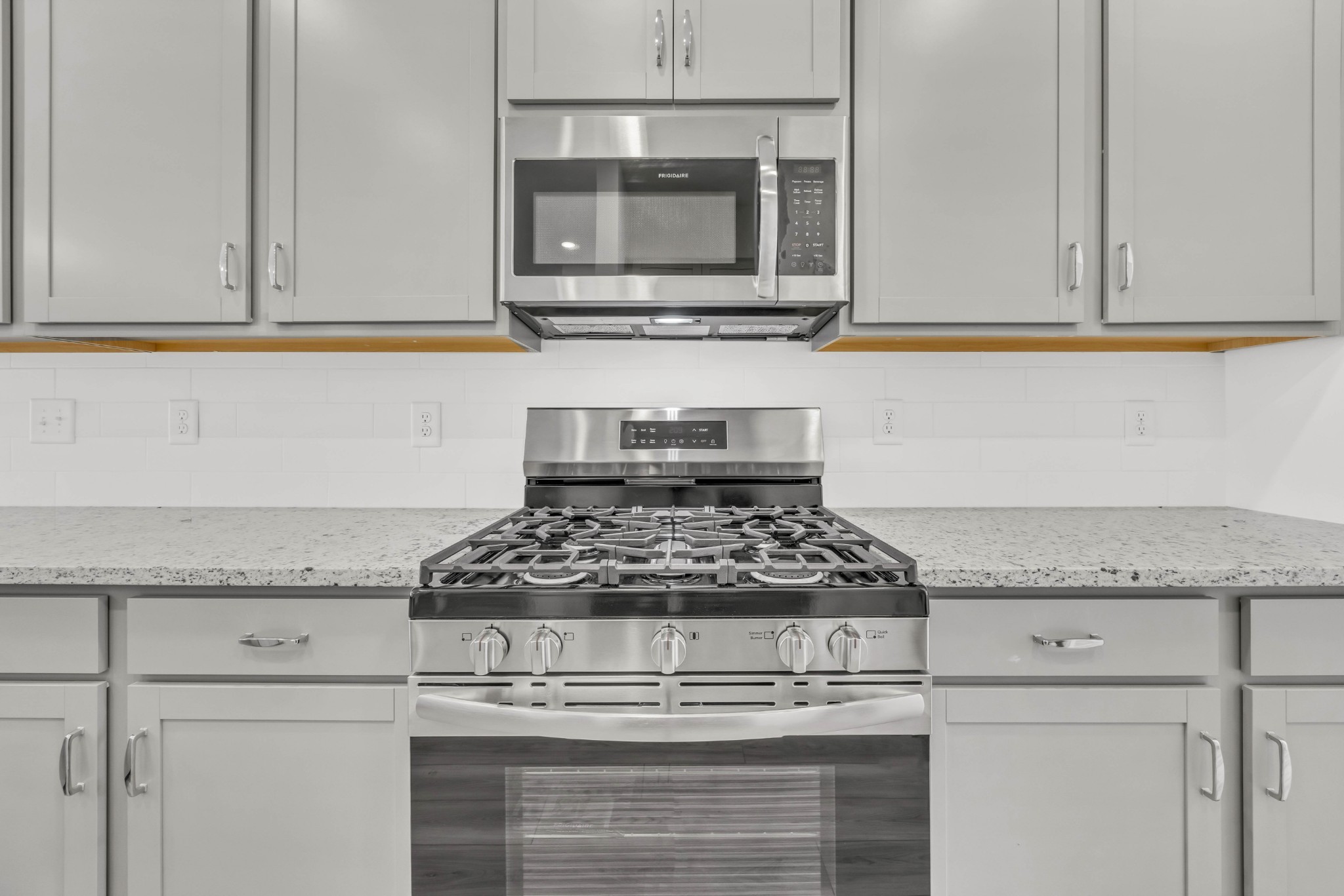 1421 English Oak Drive Property Photo 12
