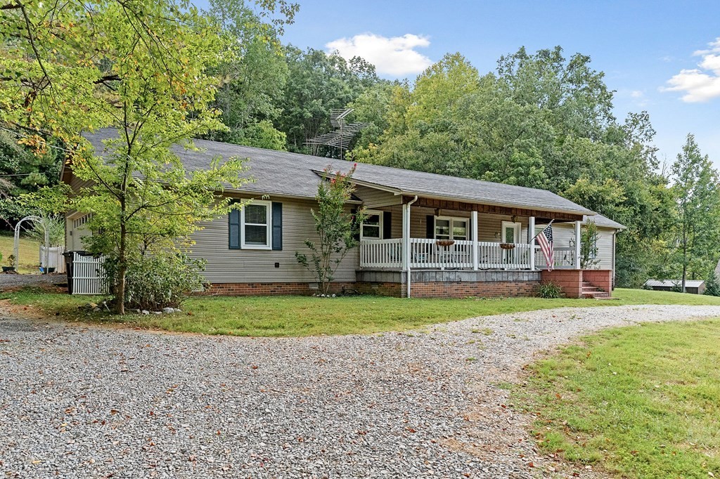 4053 Freehill Rd Property Photo 1