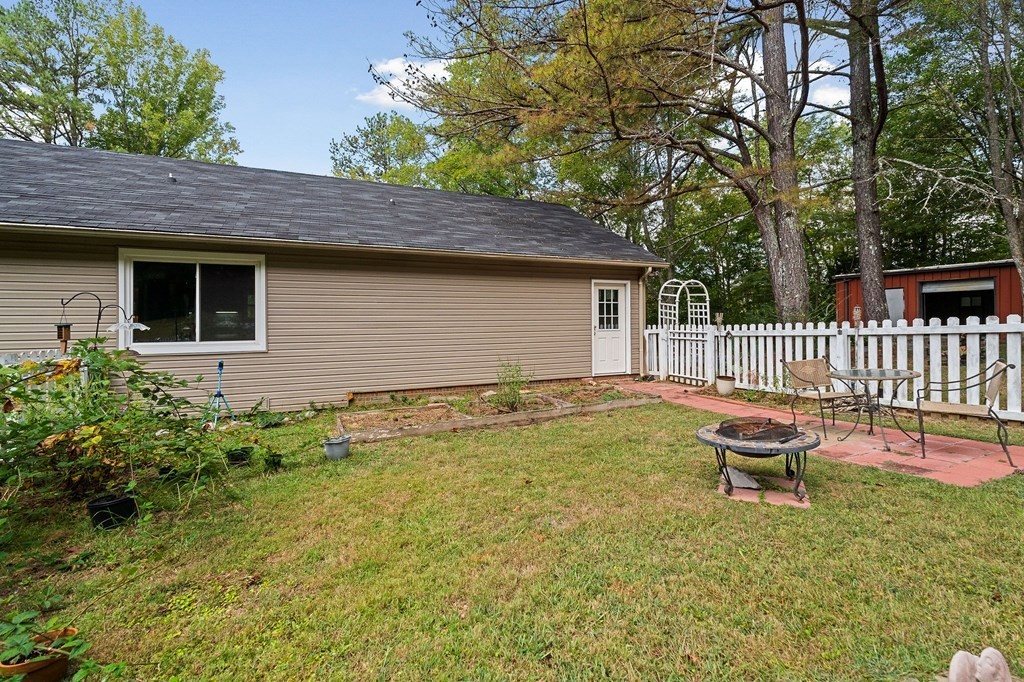 4053 Freehill Rd Property Photo 25