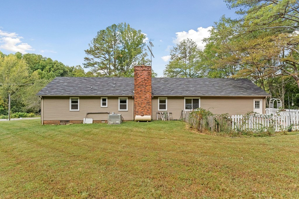 4053 Freehill Rd Property Photo 27