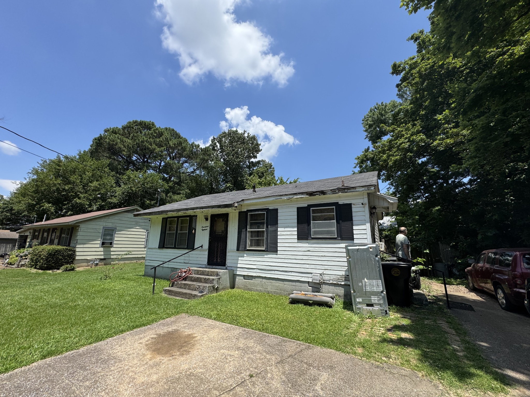 1718 Dennis St Property Photo 1