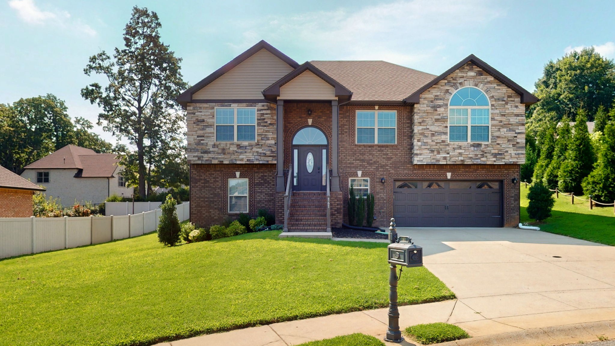 161 Roanoke Station Cir Property Photo 1