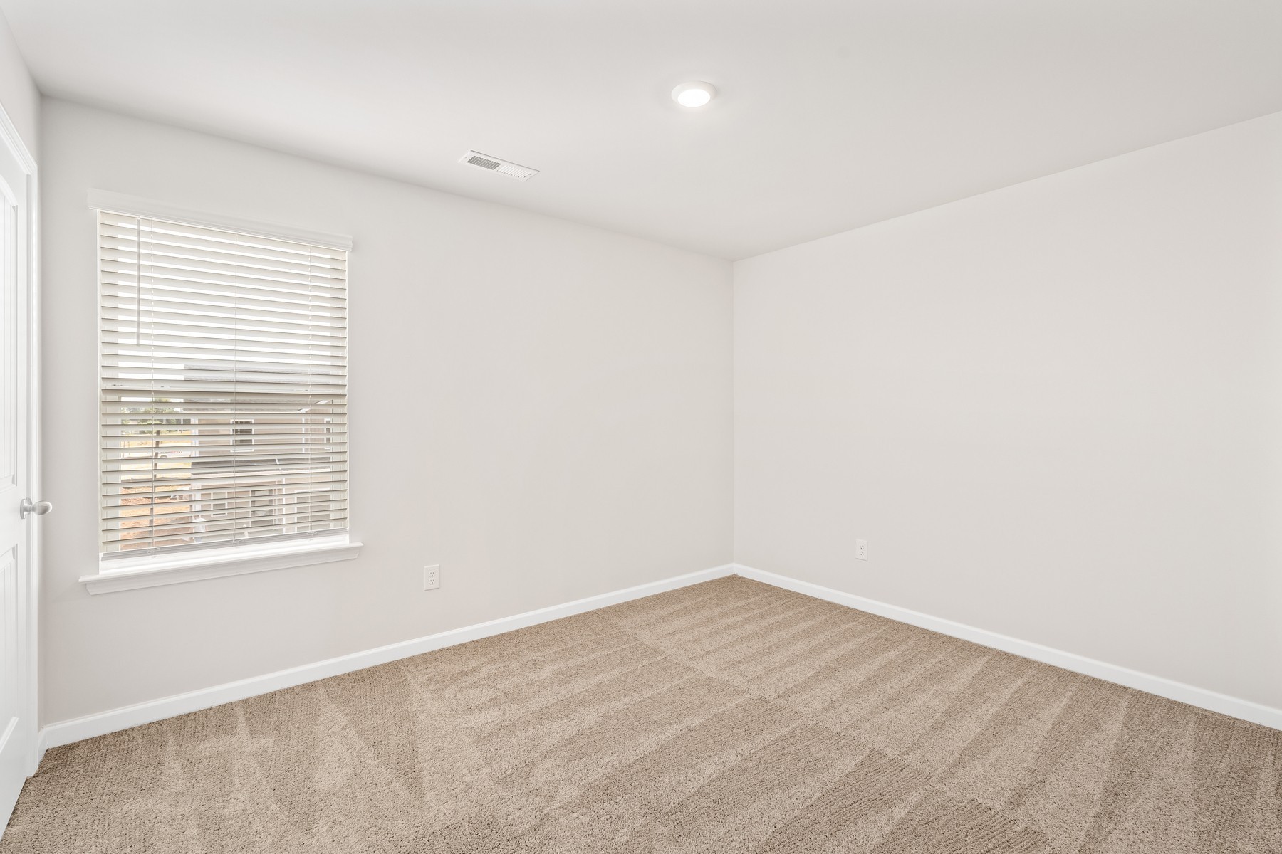 2042 Lala Loop Property Photo 12