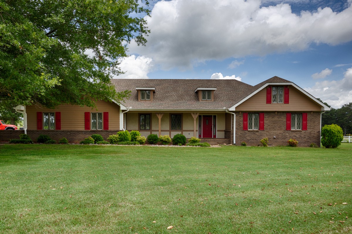 27615 Shannon Rd Property Photo 1