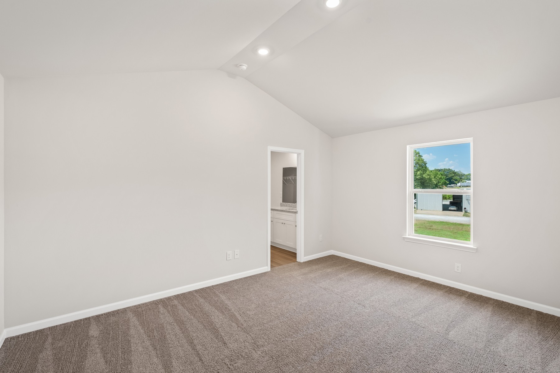 2043 Lala Loop Property Photo 8
