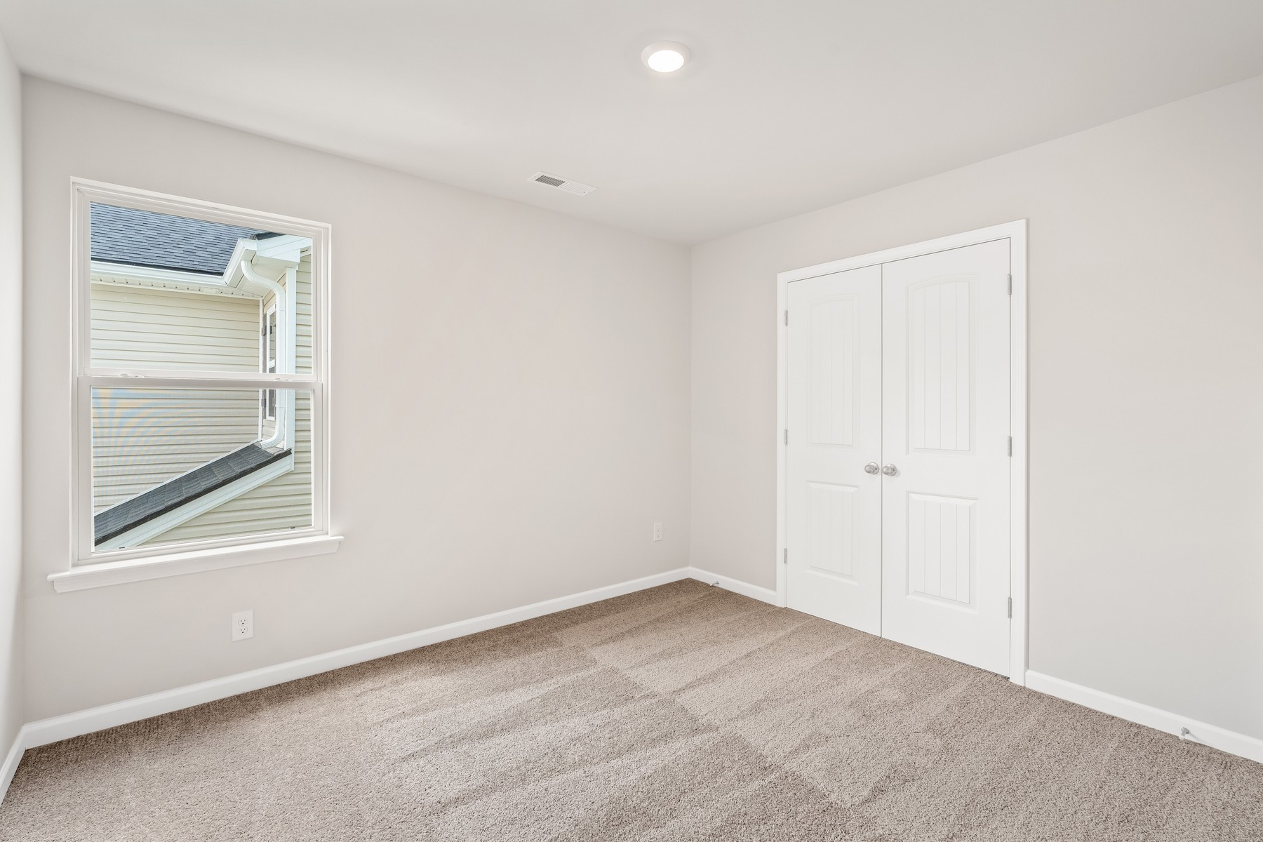 2043 Lala Loop Property Photo 14