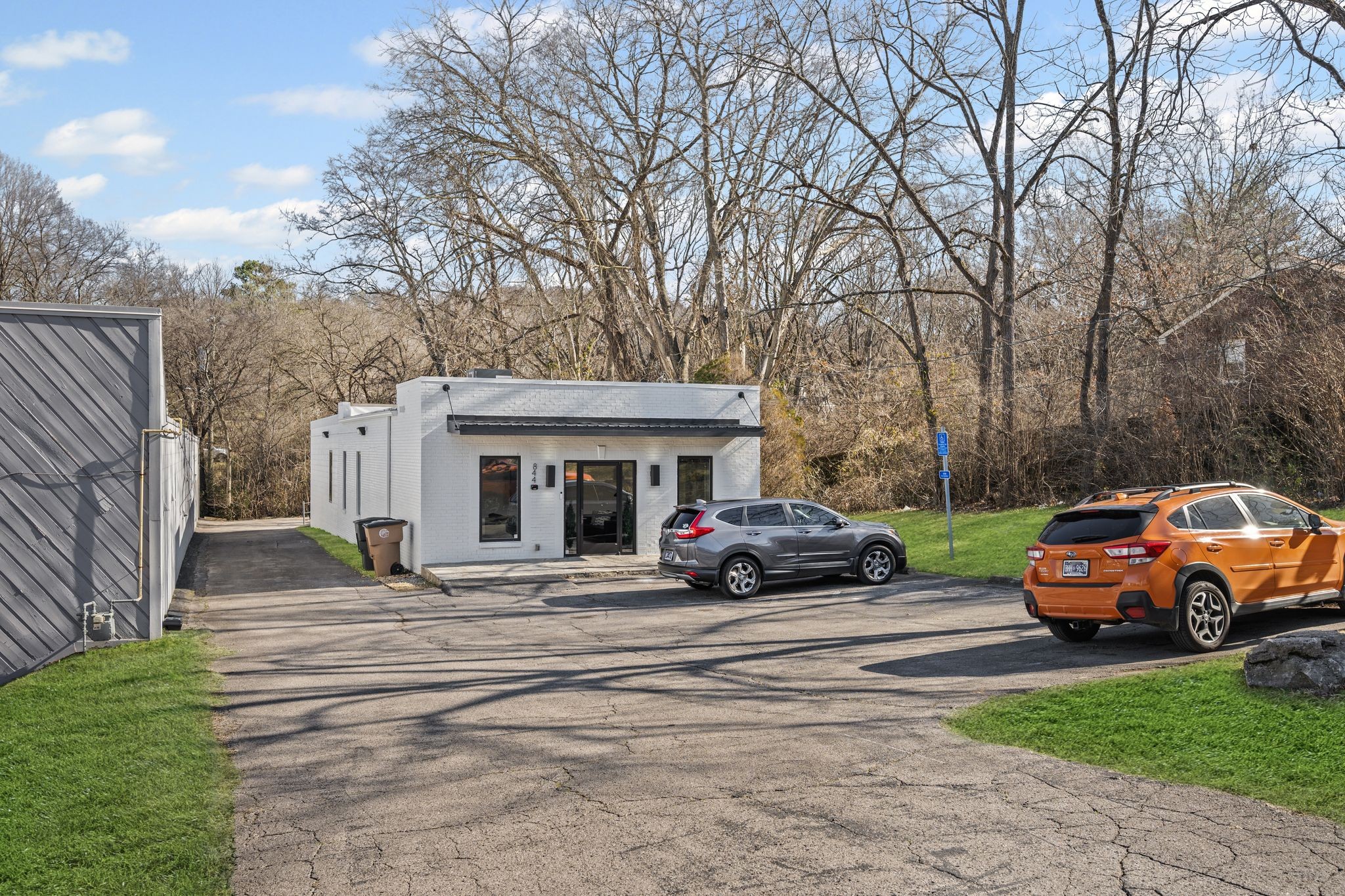 844 Hillwood Blvd Property Photo 1