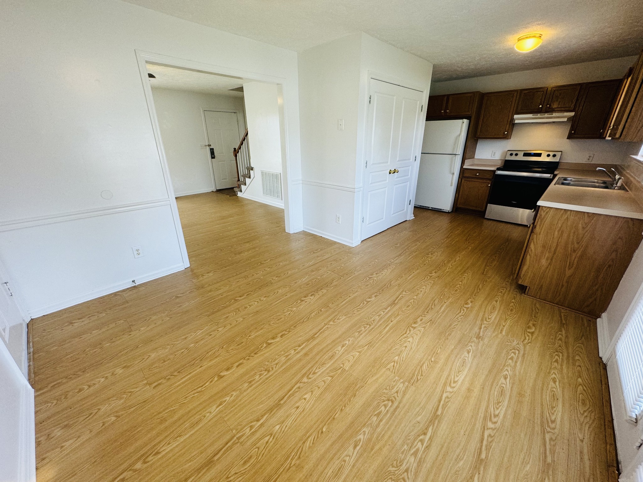 2507 Floyd Ave Property Photo 5