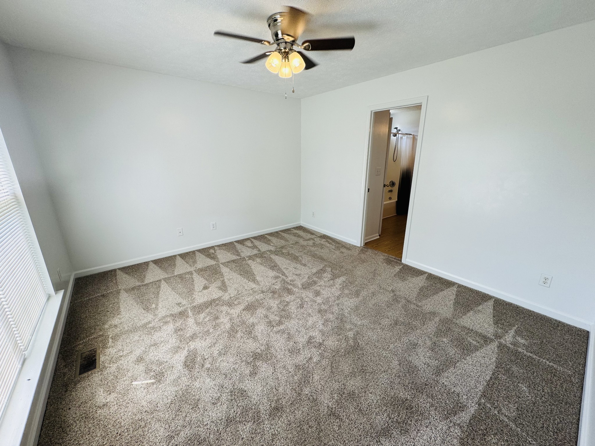 2507 Floyd Ave Property Photo 12