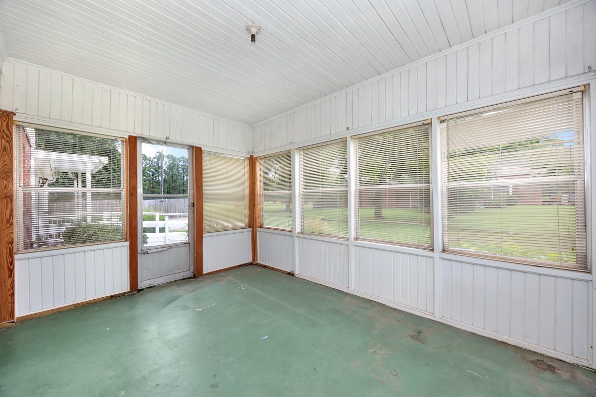801 E Forrest St Property Photo 30
