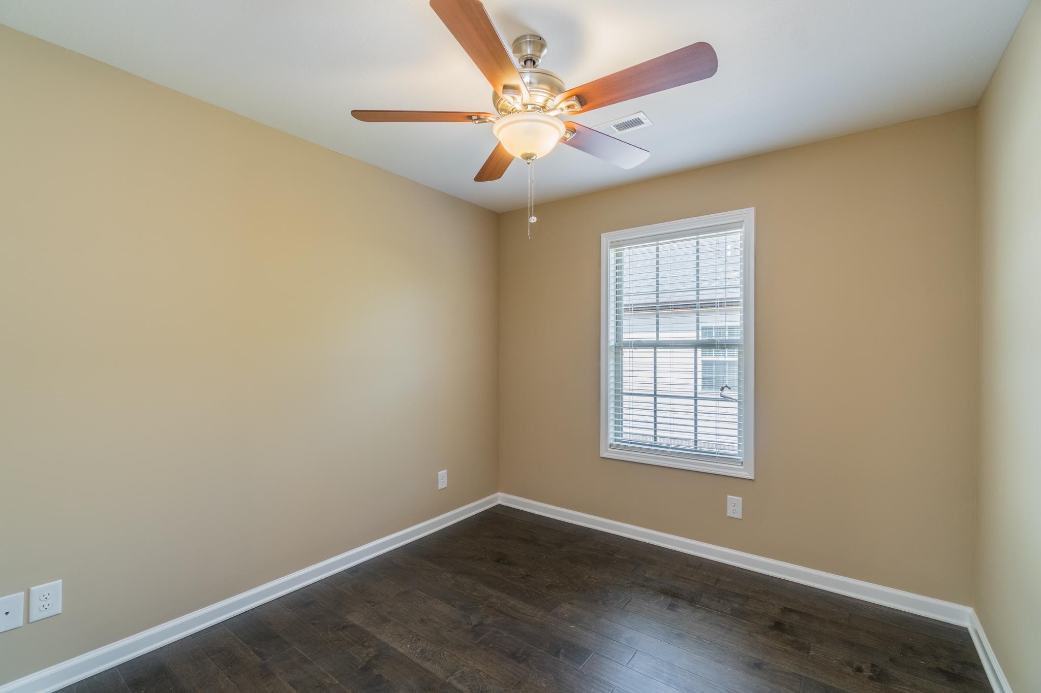 1611 Railton Ct Property Photo 4