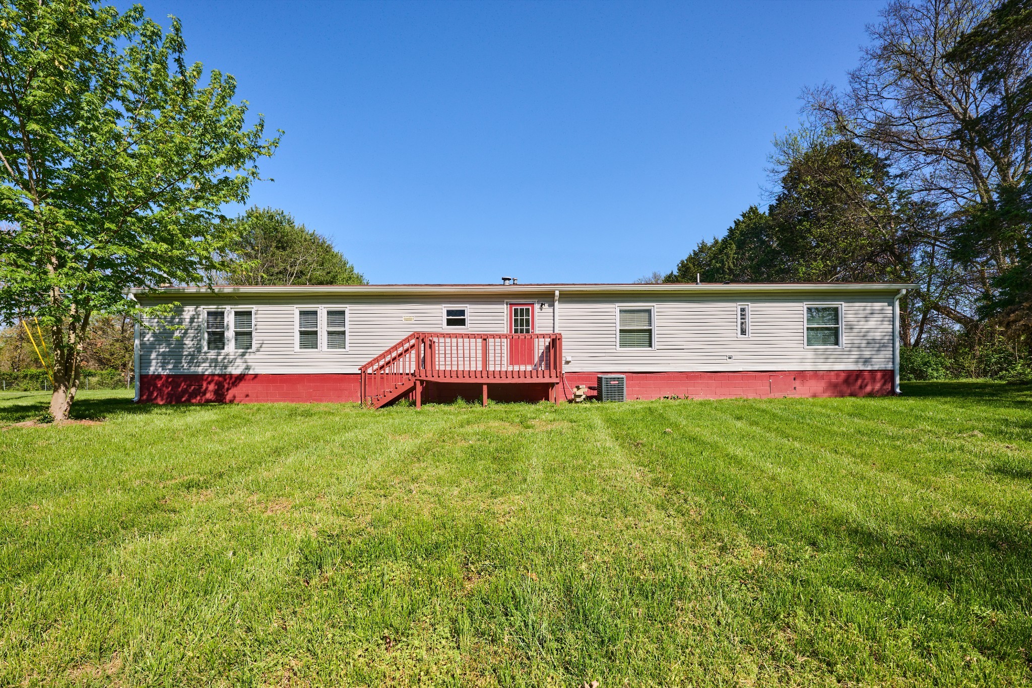 249 N Centerpoint Rd Property Photo 4