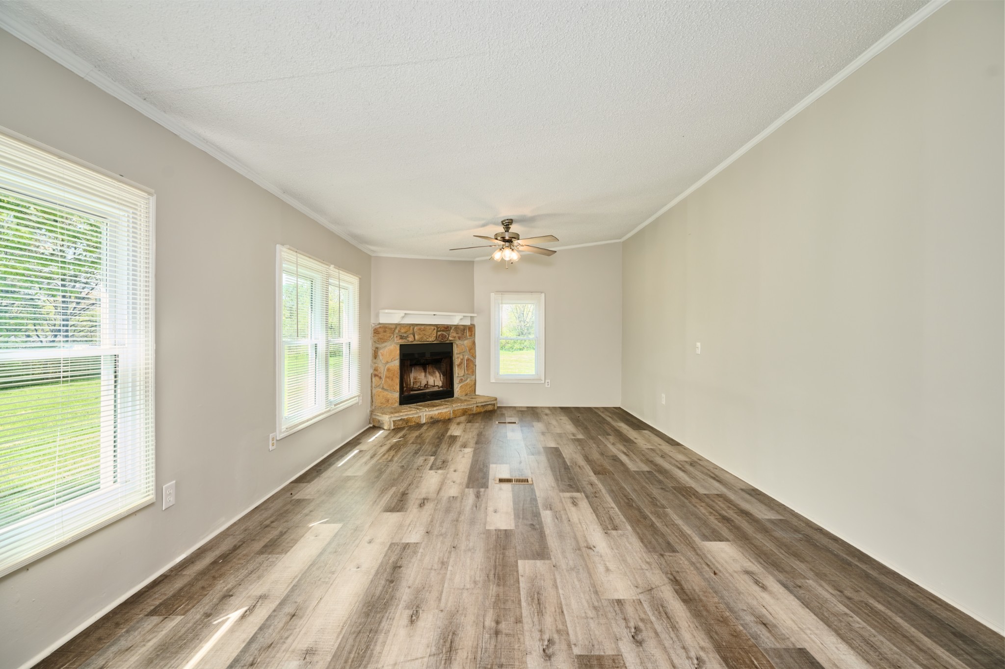 249 N Centerpoint Rd Property Photo 15