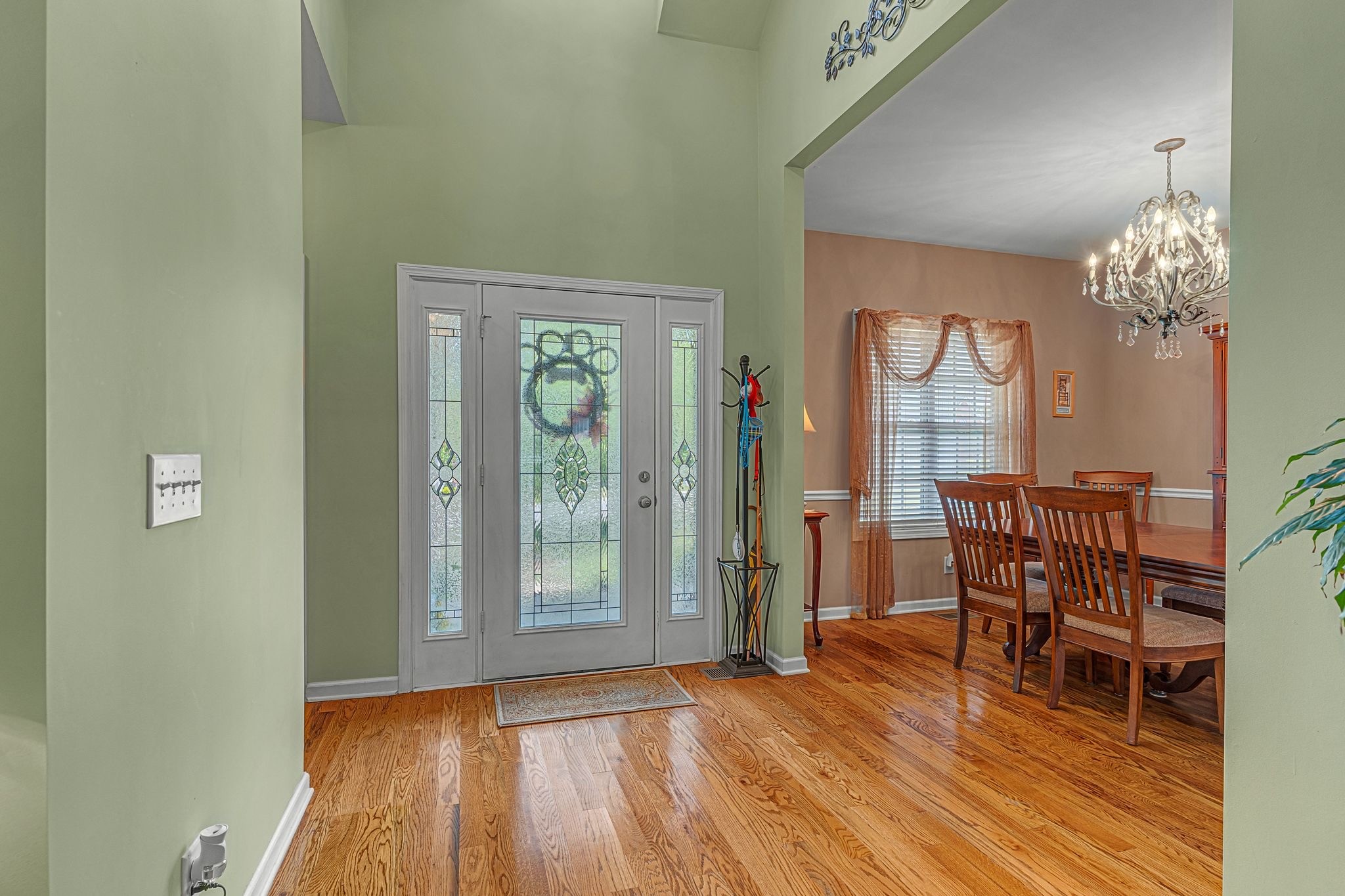 1008 Graceland Way Property Photo 5