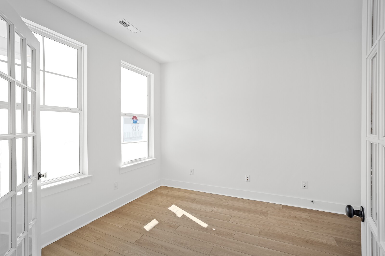 404 Old Spring Ln Property Photo 6
