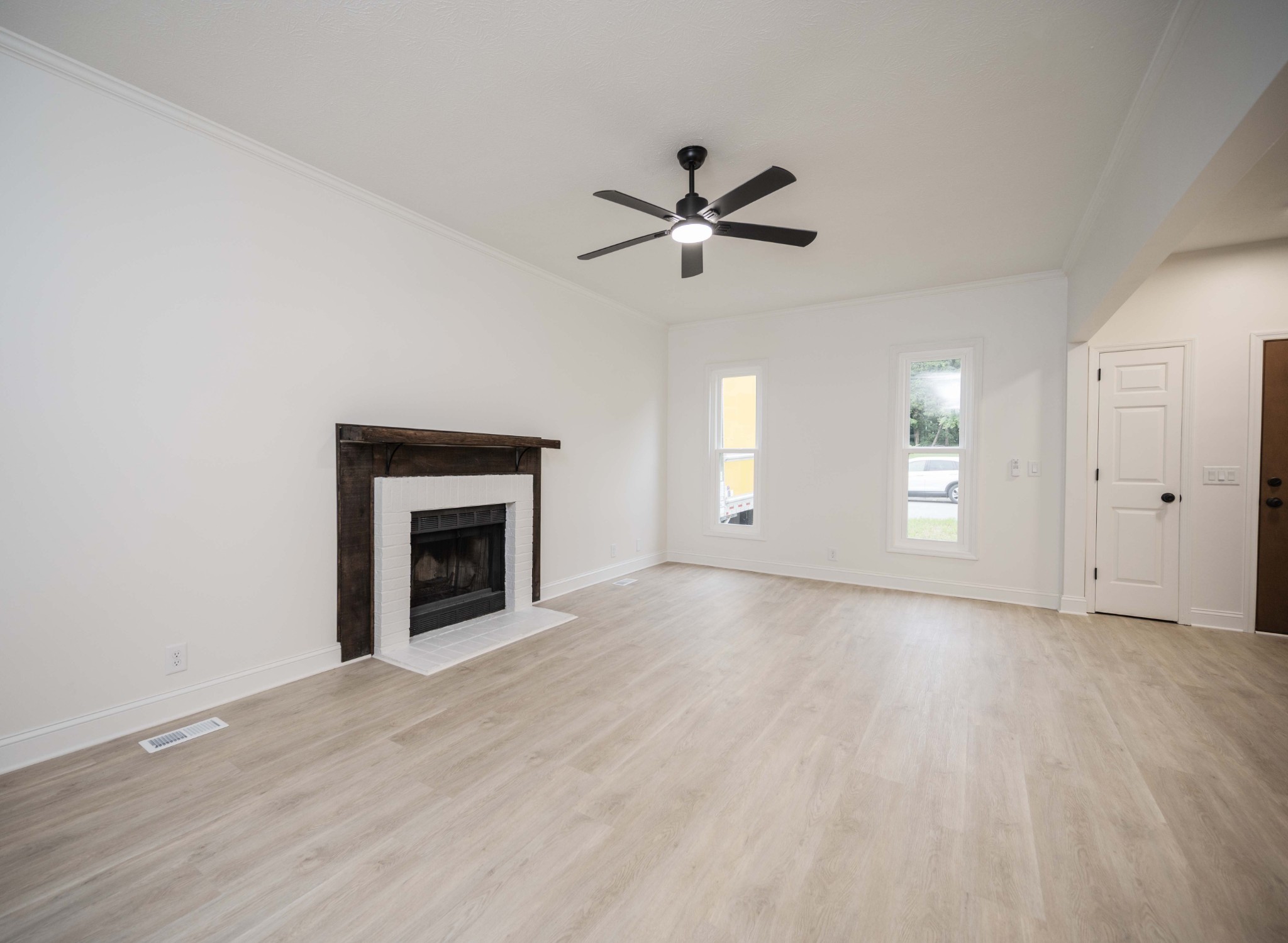 4037 Calumet Dr Property Photo 7