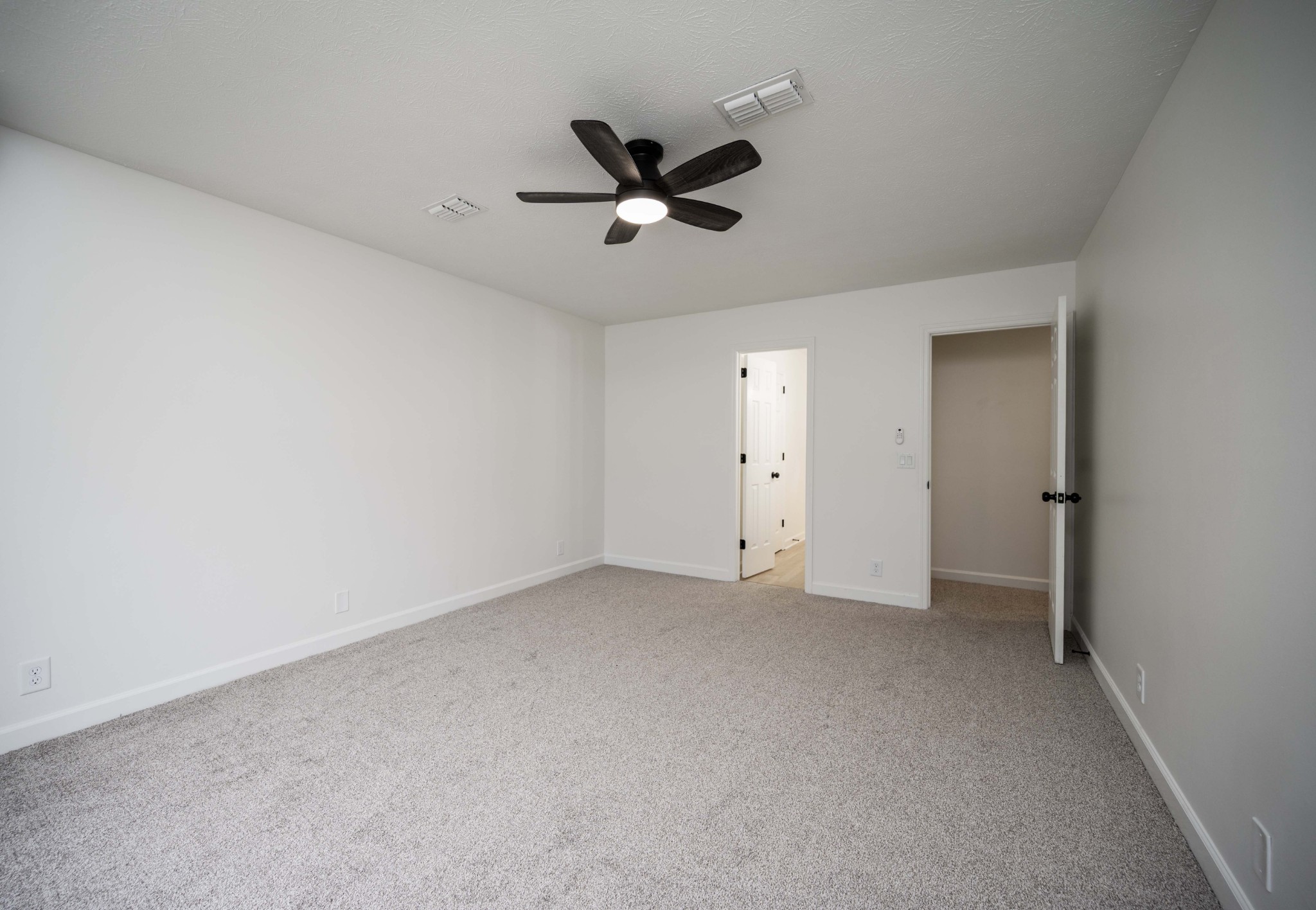 4037 Calumet Dr Property Photo 21