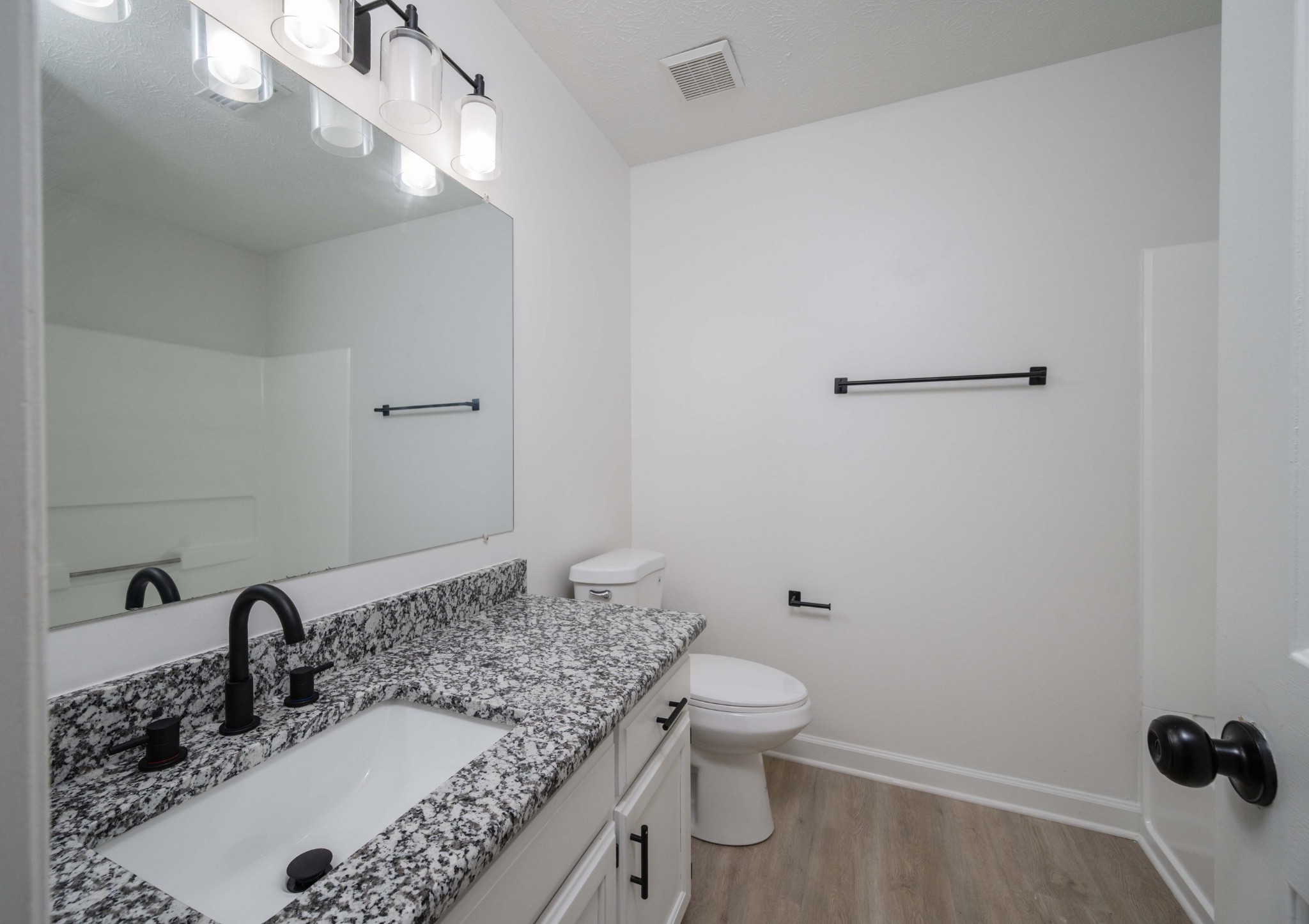 4037 Calumet Dr Property Photo 28