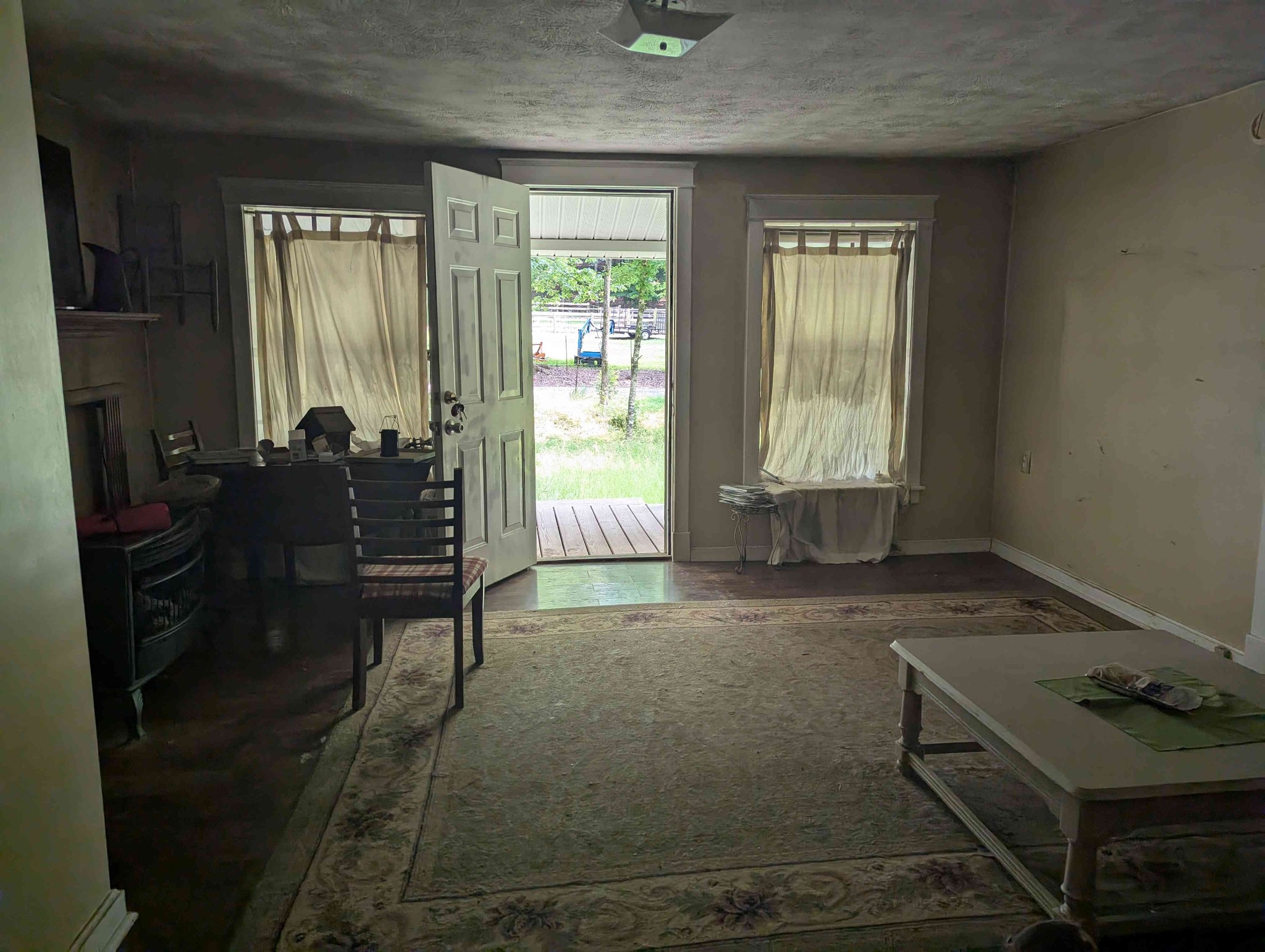 304 Fox Hollow Rd Property Photo 2