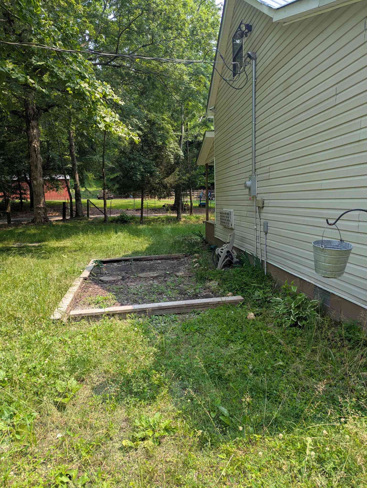 304 Fox Hollow Rd Property Photo 24
