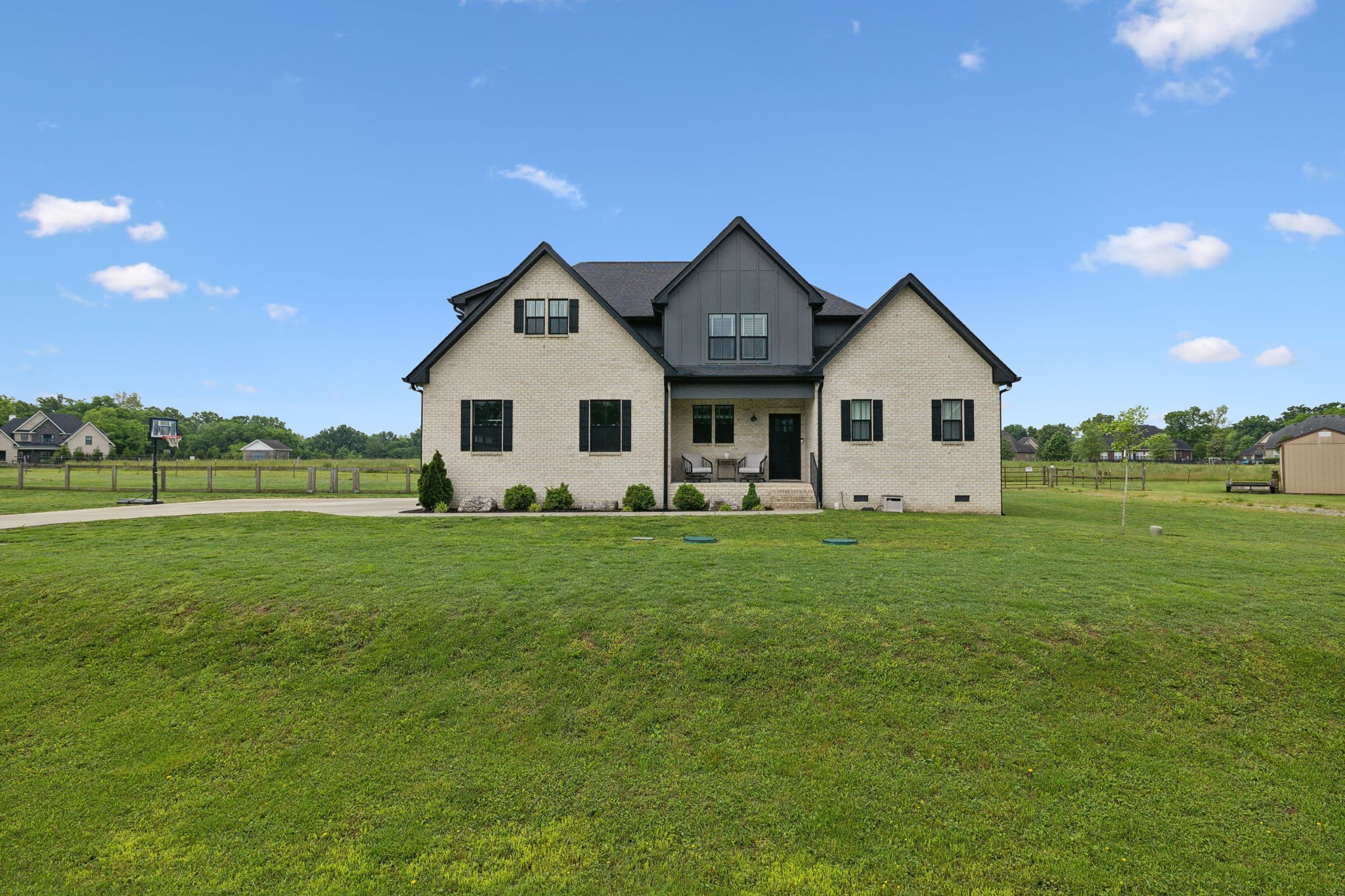 108 Hawksbeard Ct Property Photo 2