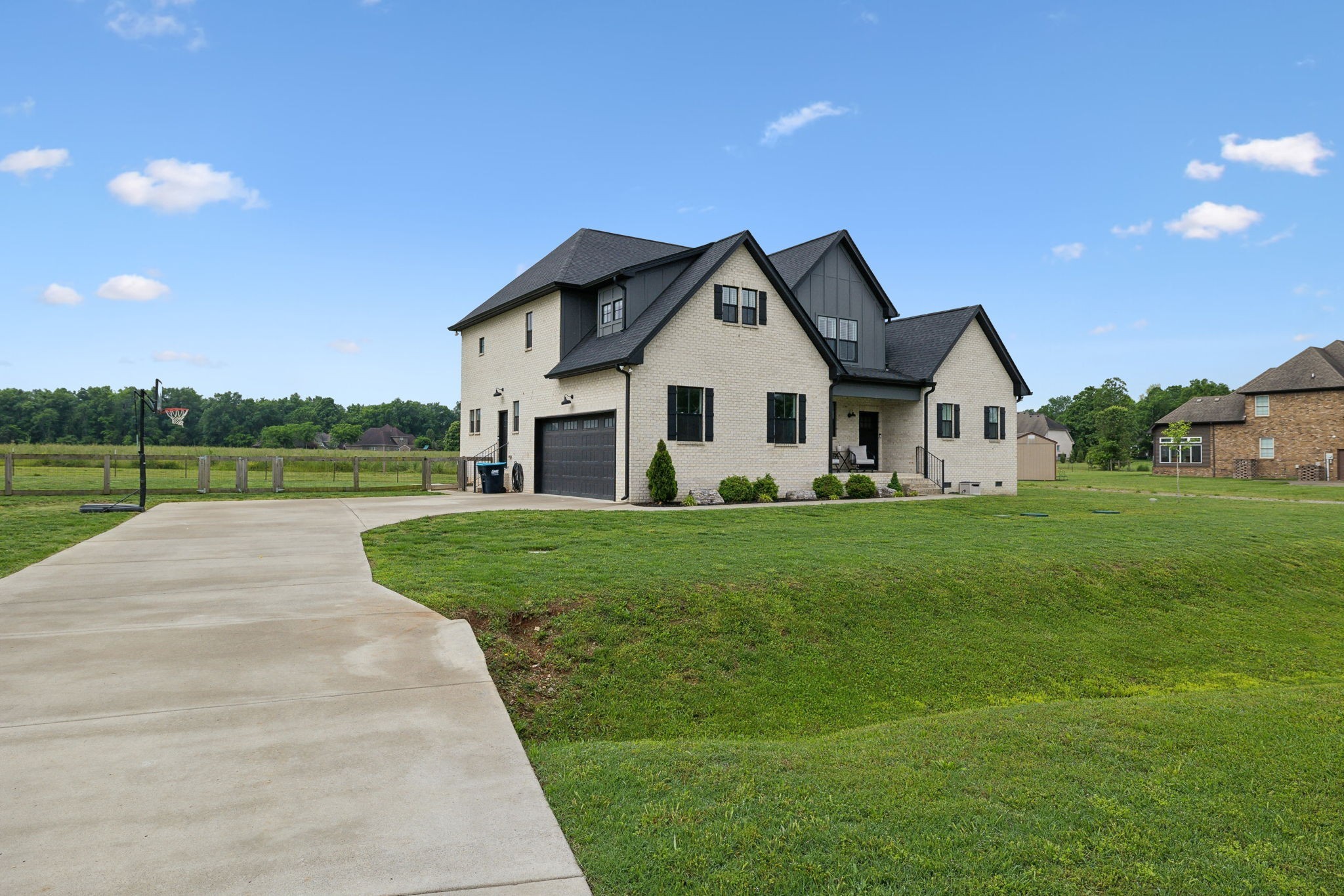 108 Hawksbeard Ct Property Photo 4