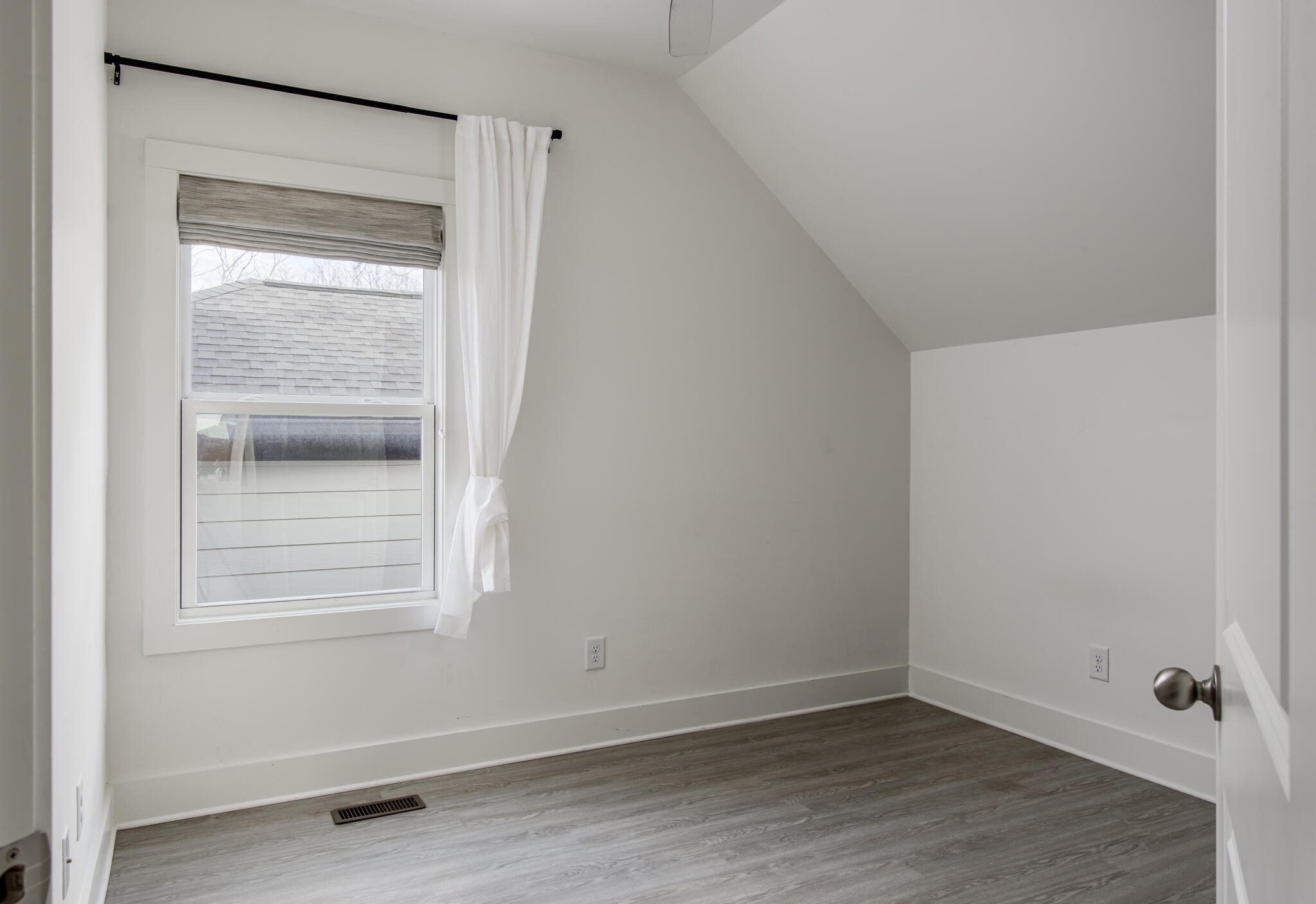 1014 Argyle Ave Property Photo 22